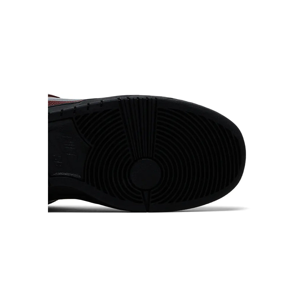 Nike SB Dunk Low Limosine Skateboards