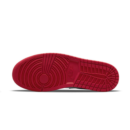 Air Jordan 1 Low Bred Toe