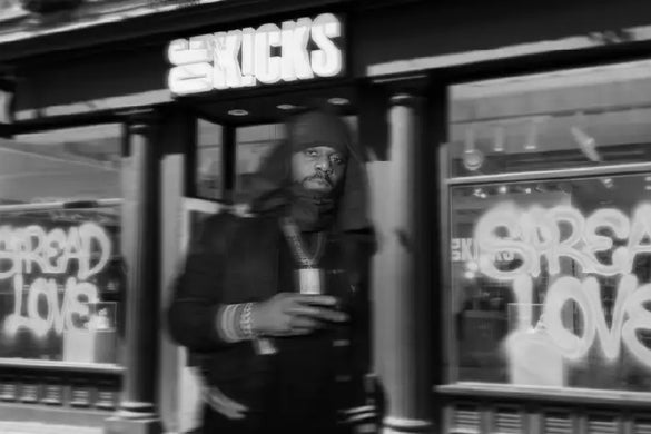 Scrapz Comes to OG Kicks for CD Signing and Meet-and-Greet