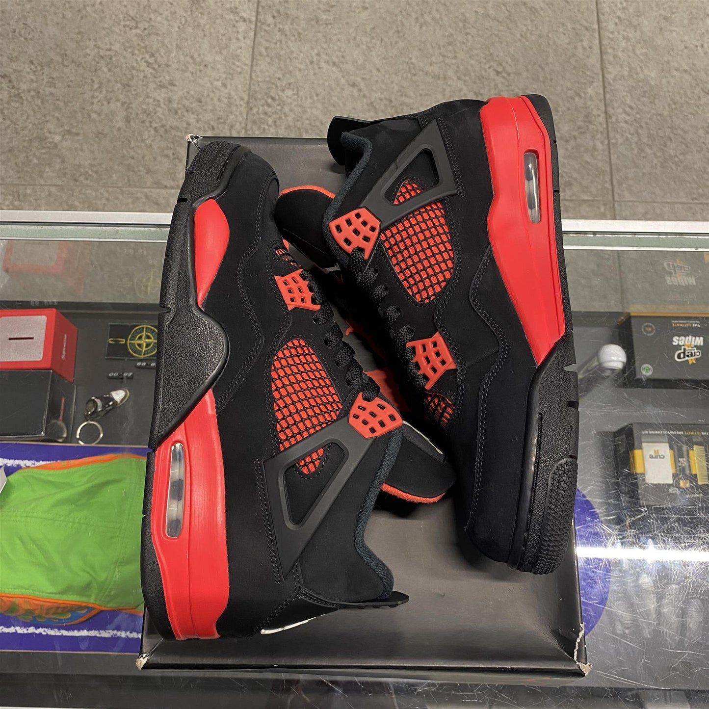 Jordan 4 Retro 'Red Thunder' UK9