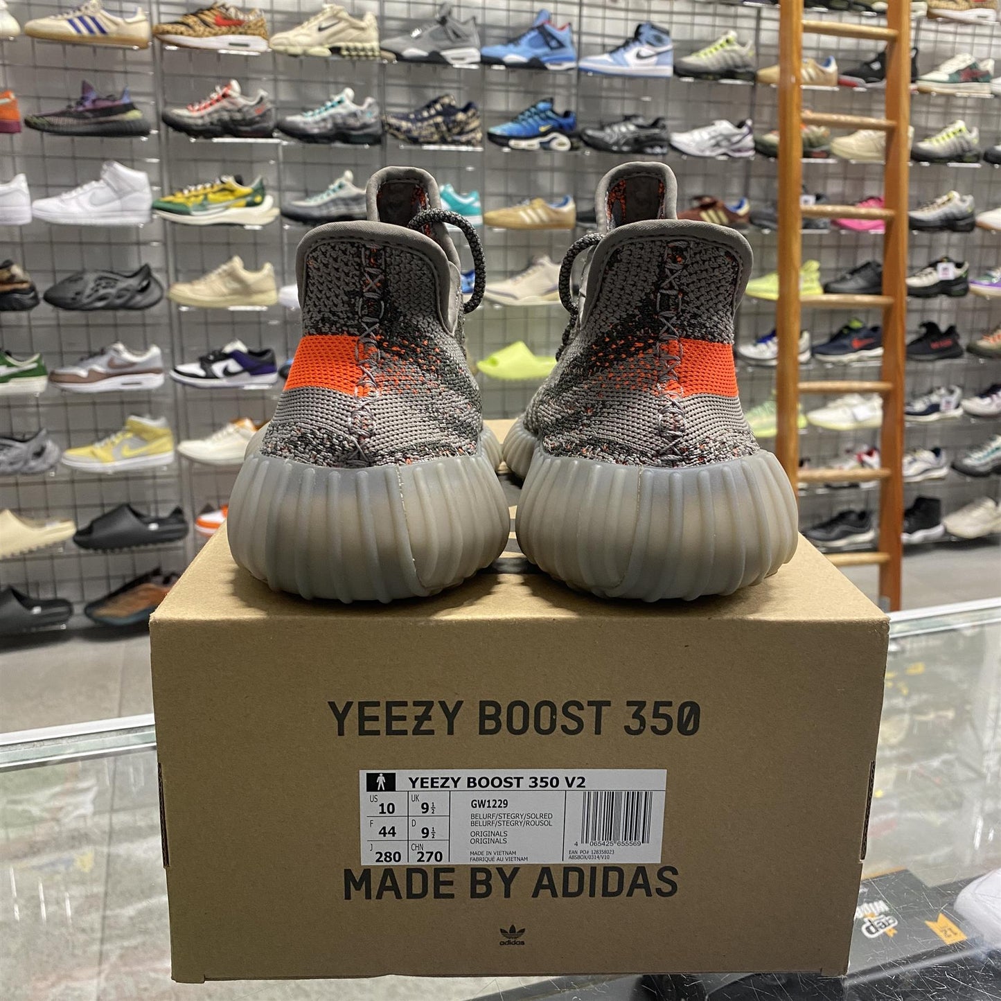 Adidas Yeezy Boost 350 V2 'Beluga Reflective' UK9.5