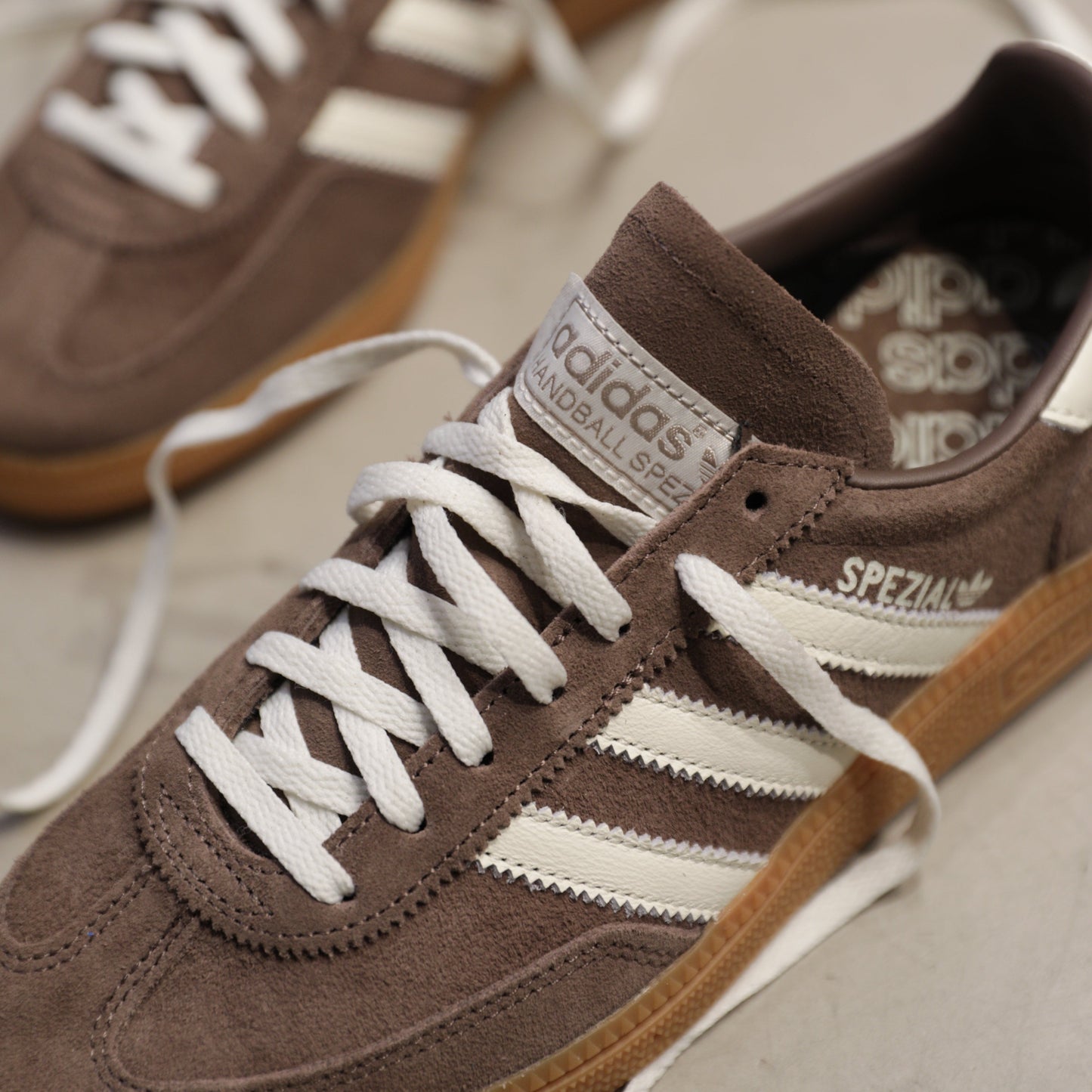 adidas Handball Spezial Earth Strata Gum W