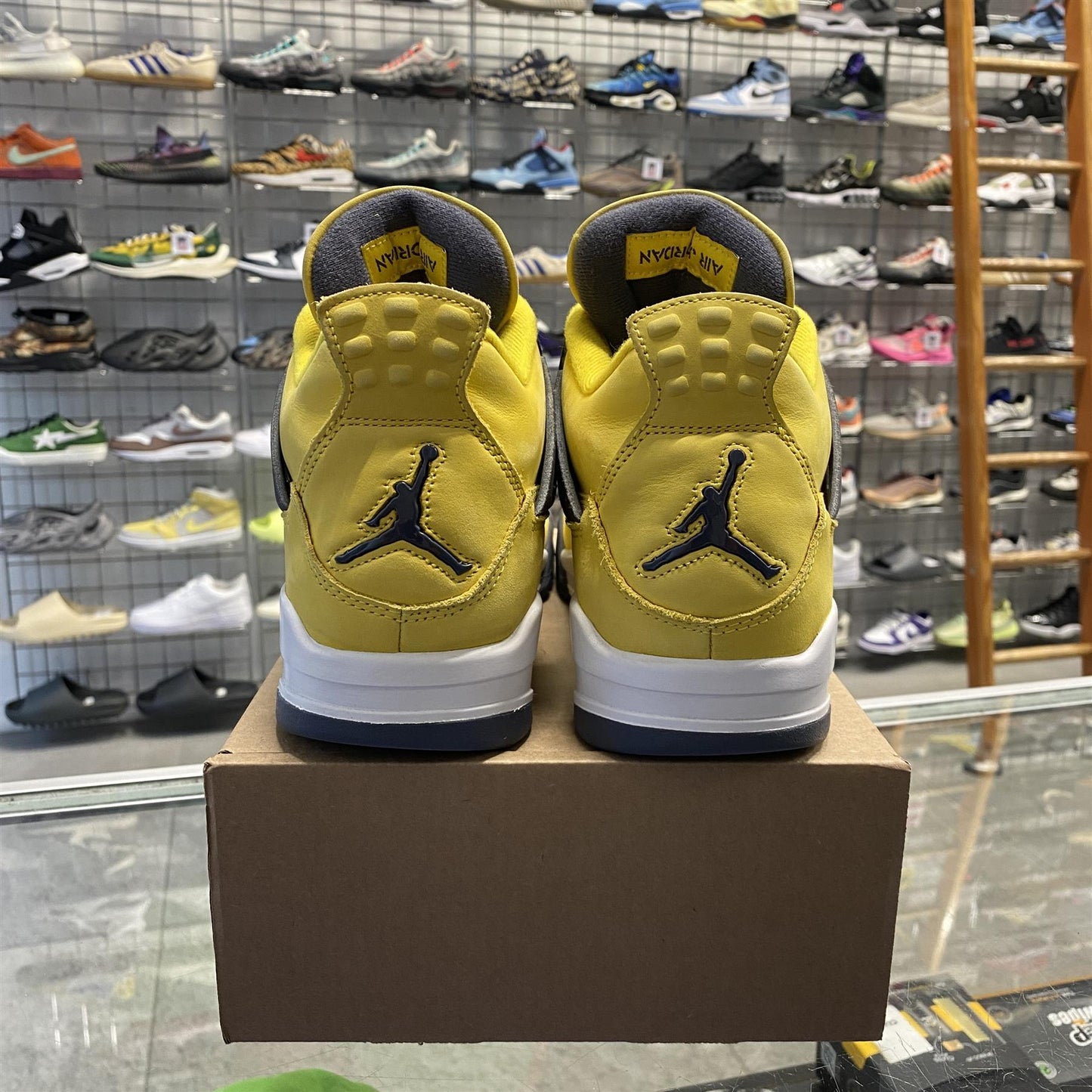 Jordan 4 Retro 'Lightning' (2021) UK8.5