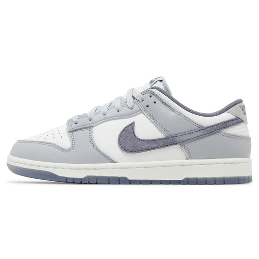 Nike Dunk Low SE Light Carbon