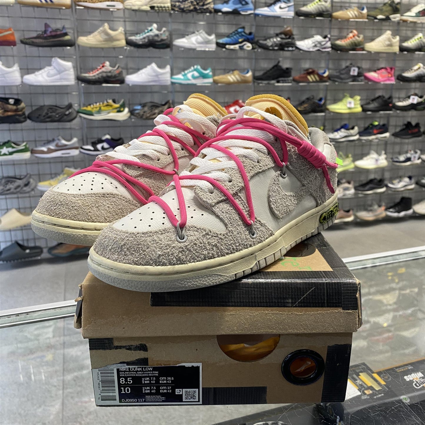 Nike Dunk Low Off-White 'Lot 17' UK7.5