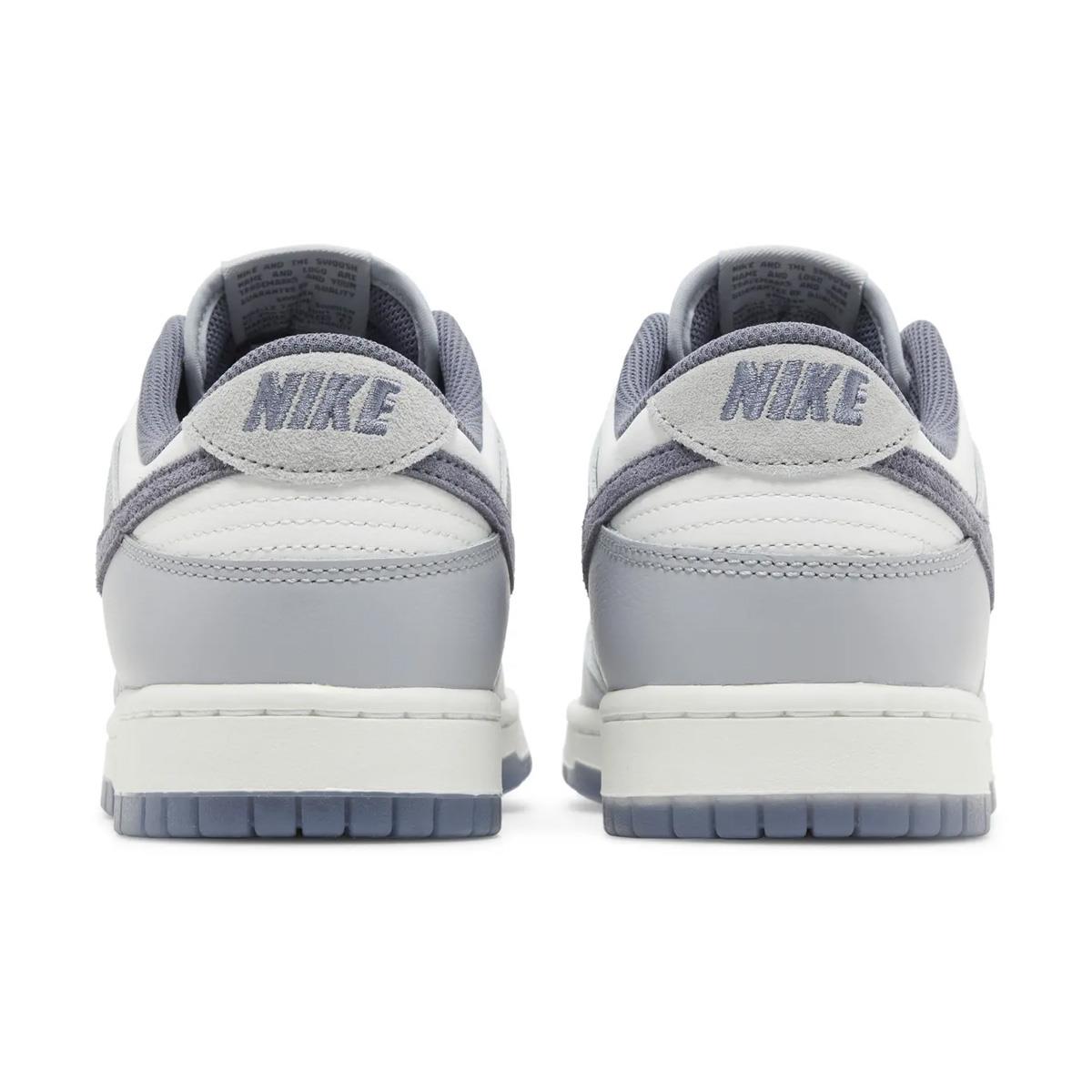 Nike Dunk Low SE Light Carbon