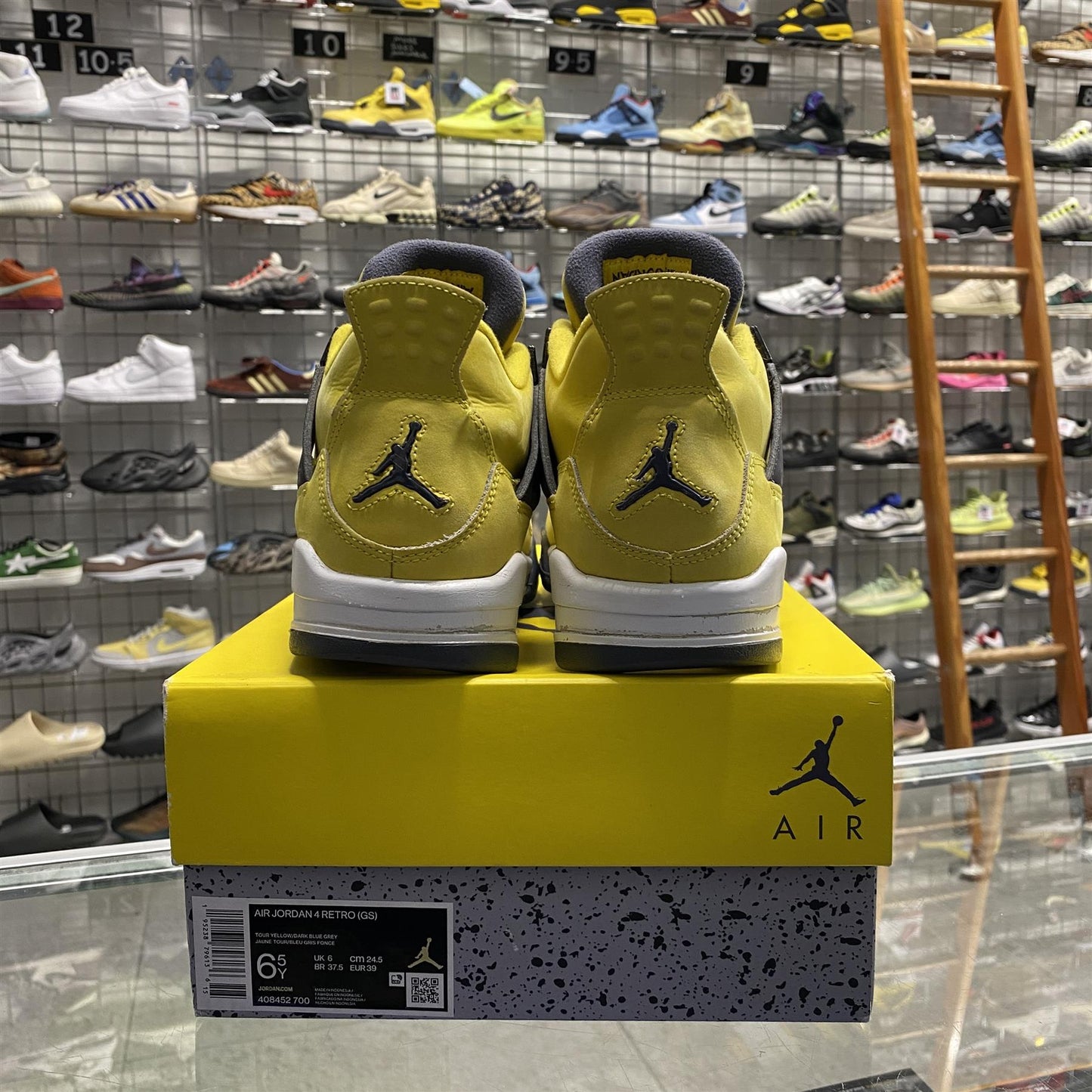 Jordan 4 Retro Lightning (2021) (GS) UK6 (EU39)