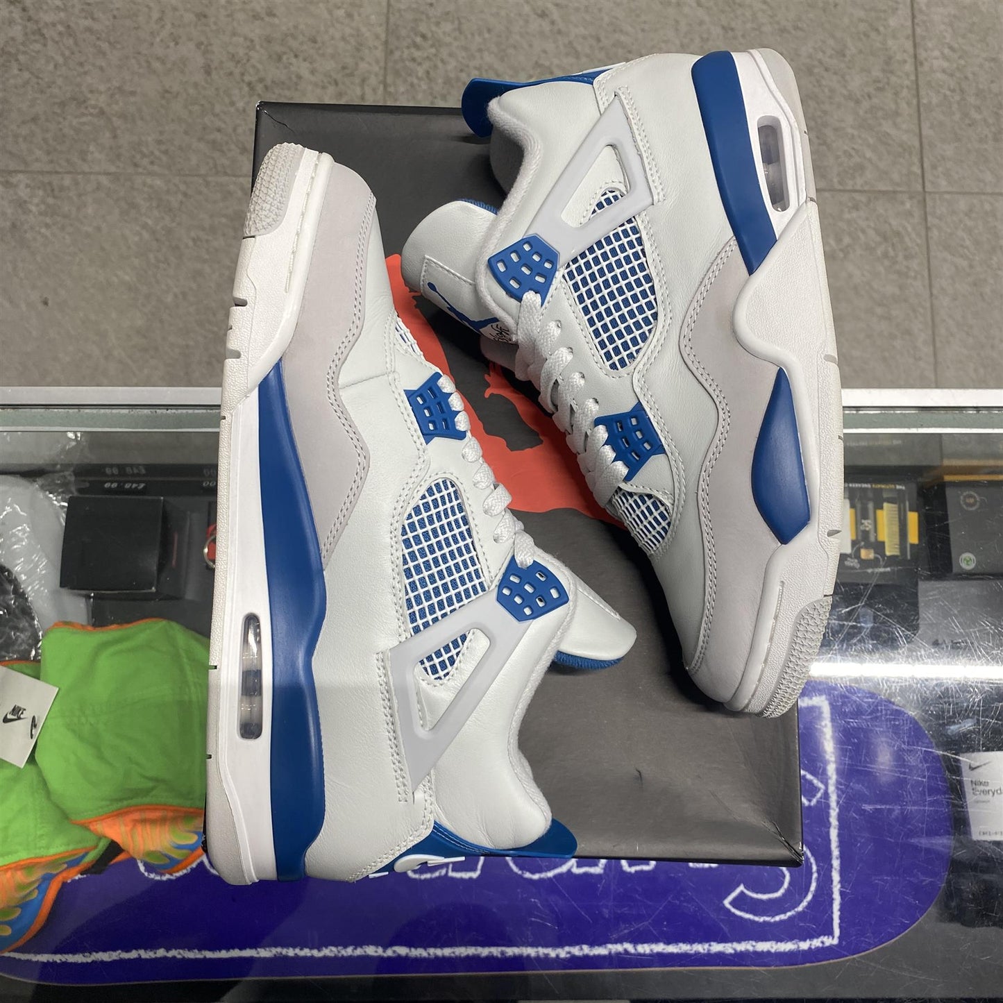 Jordan 4 Retro 'Military Blue' (2024) UK8.5