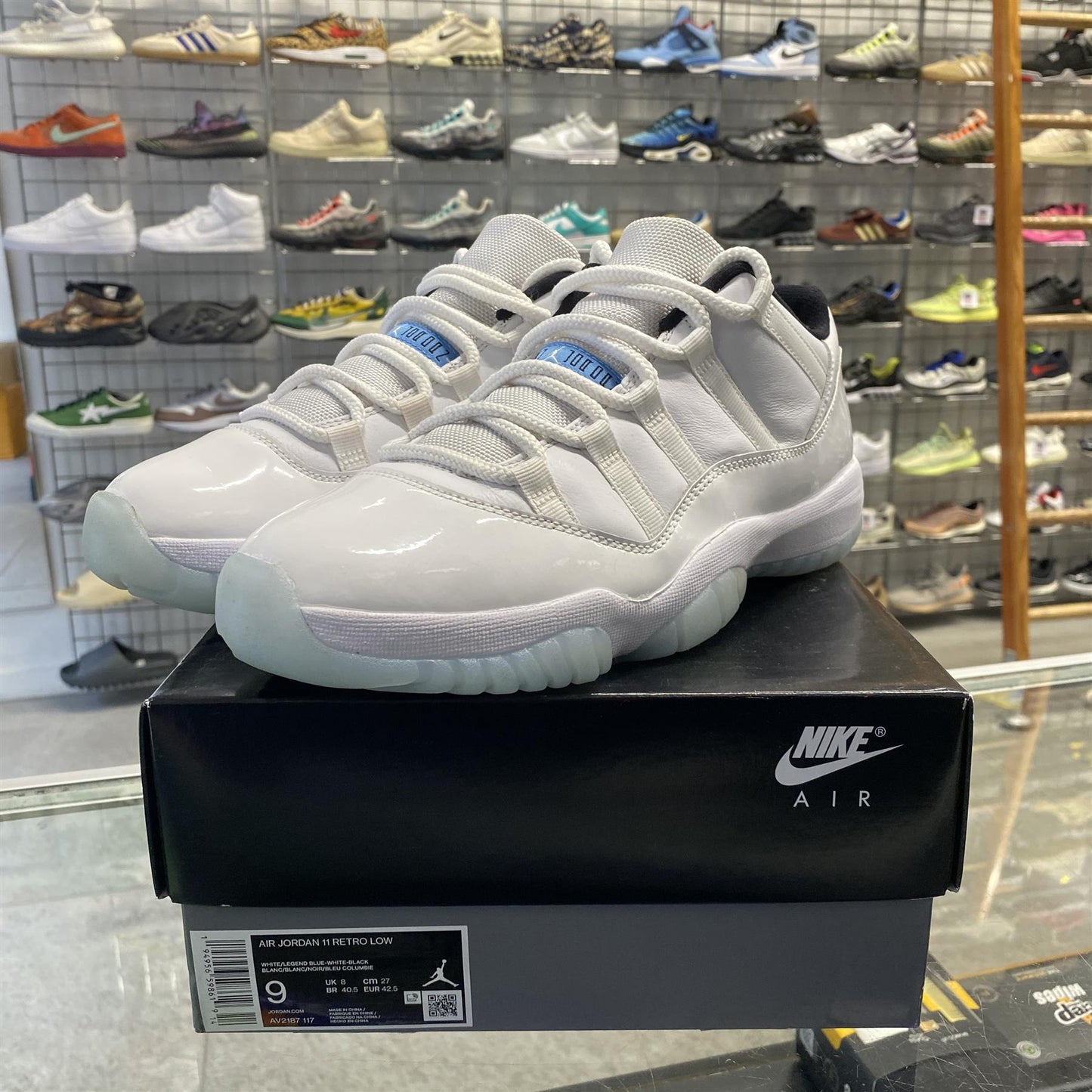 Jordan 11 Retro Low 'Legend Blue' UK8