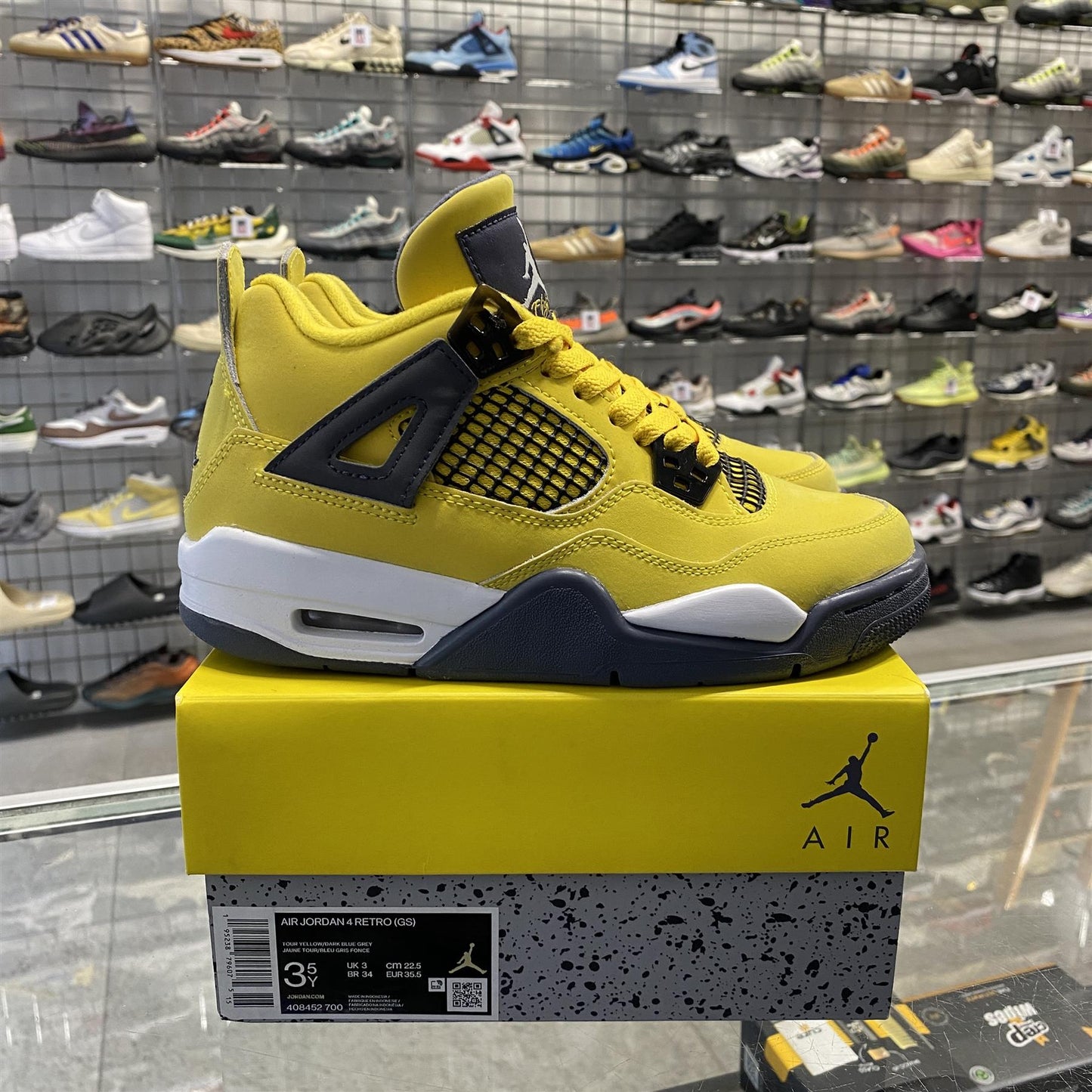 Air Jordan 4 Retro 'Lightning' GS (2021) UK3