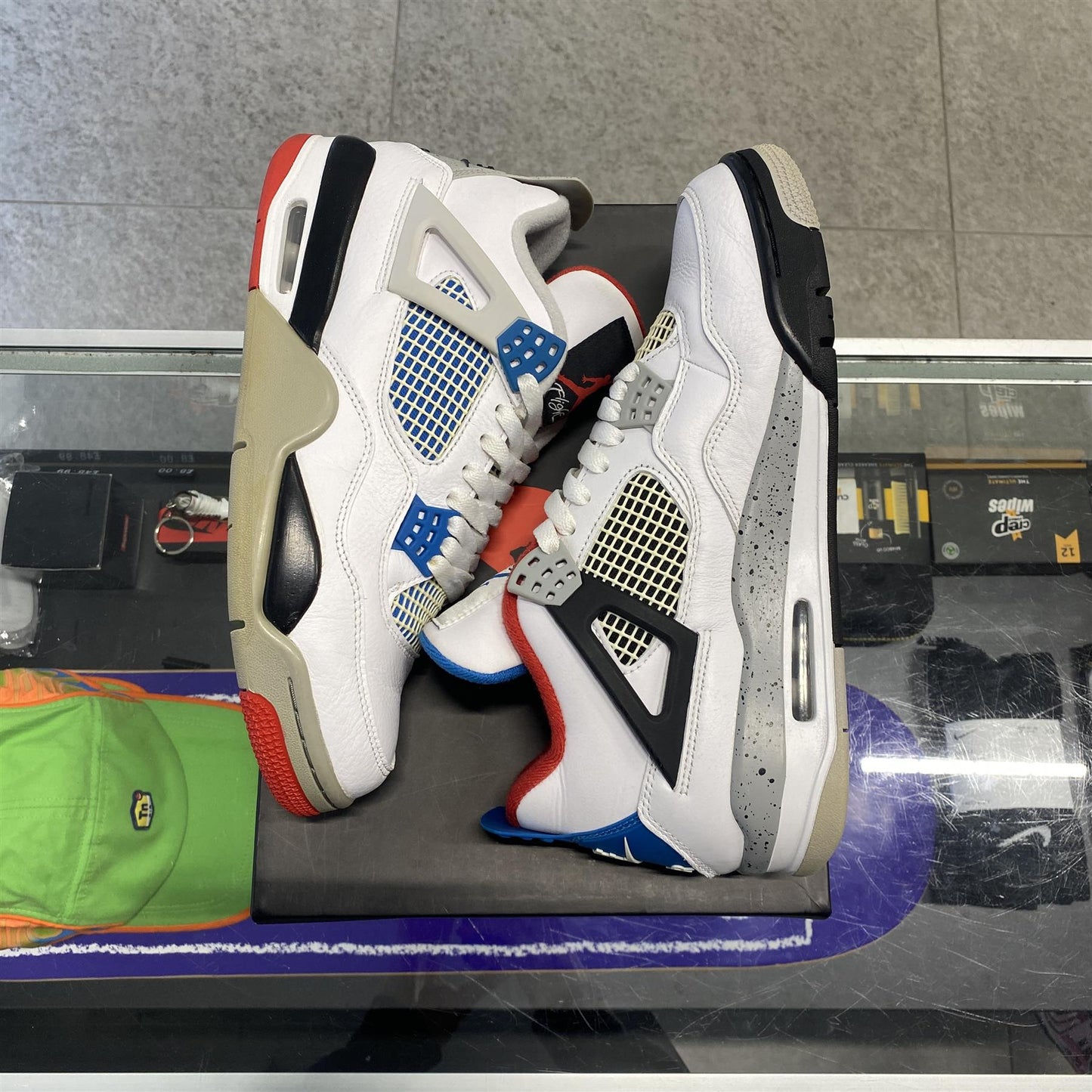 Air Jordan 4 Retro 'What The' UK8.5