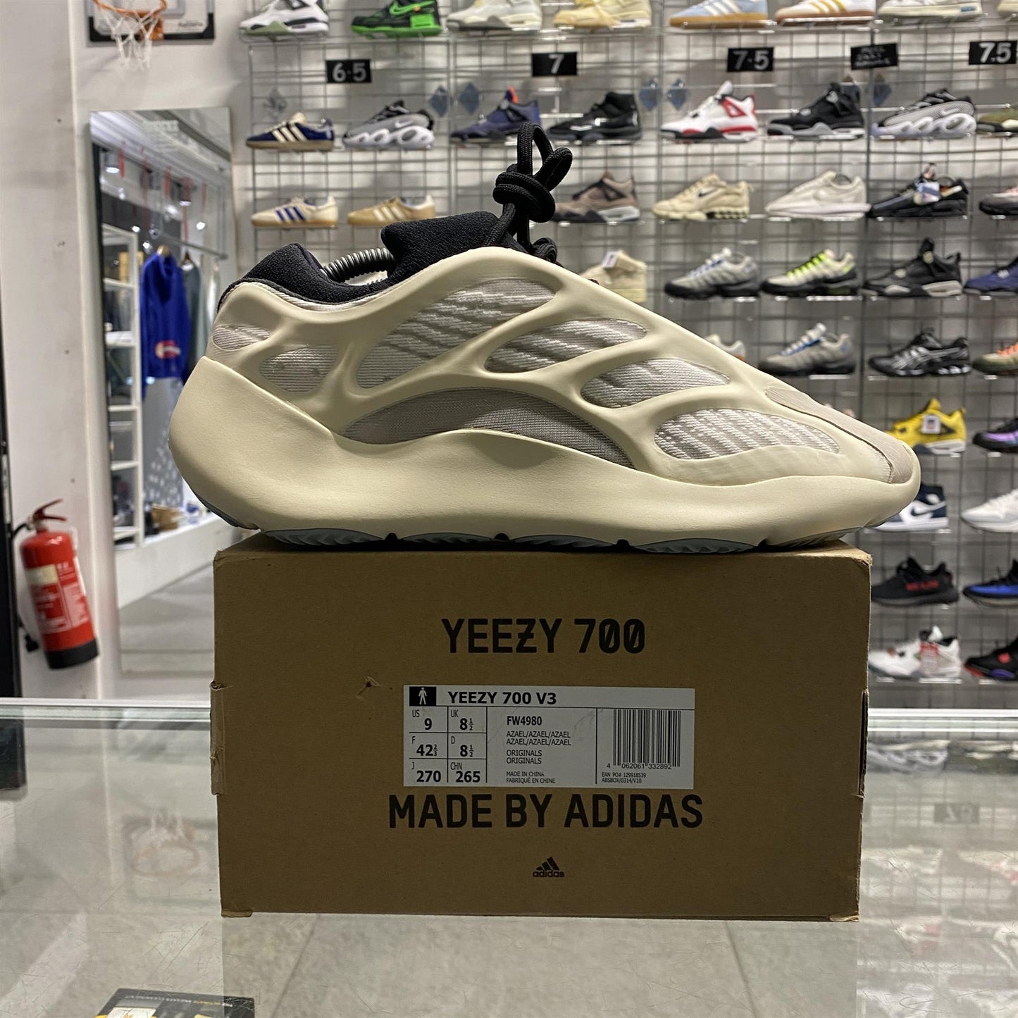 Adidas Yeezy 700 V3 'Azael' UK8.5