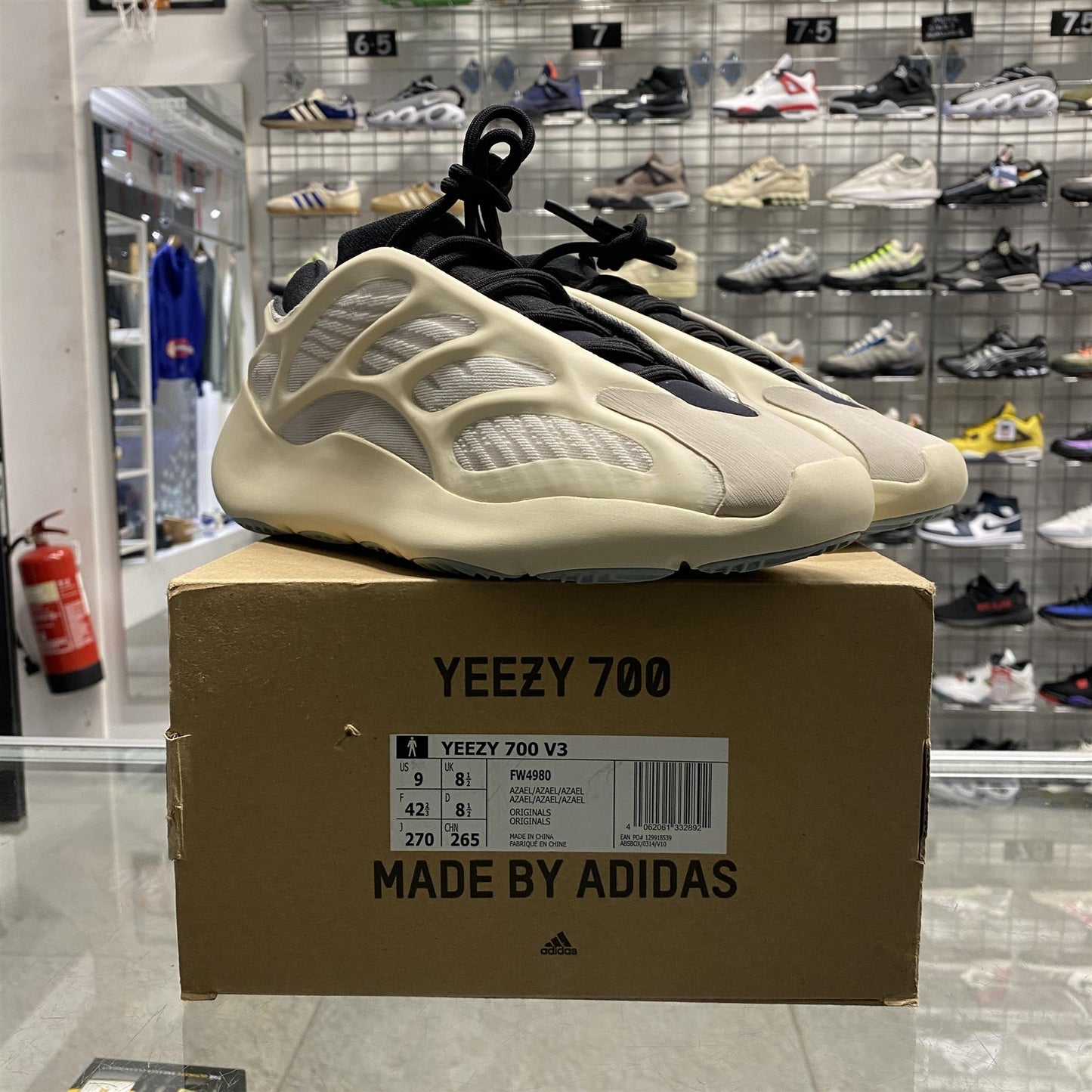 Adidas Yeezy 700 V3 'Azael' UK8.5