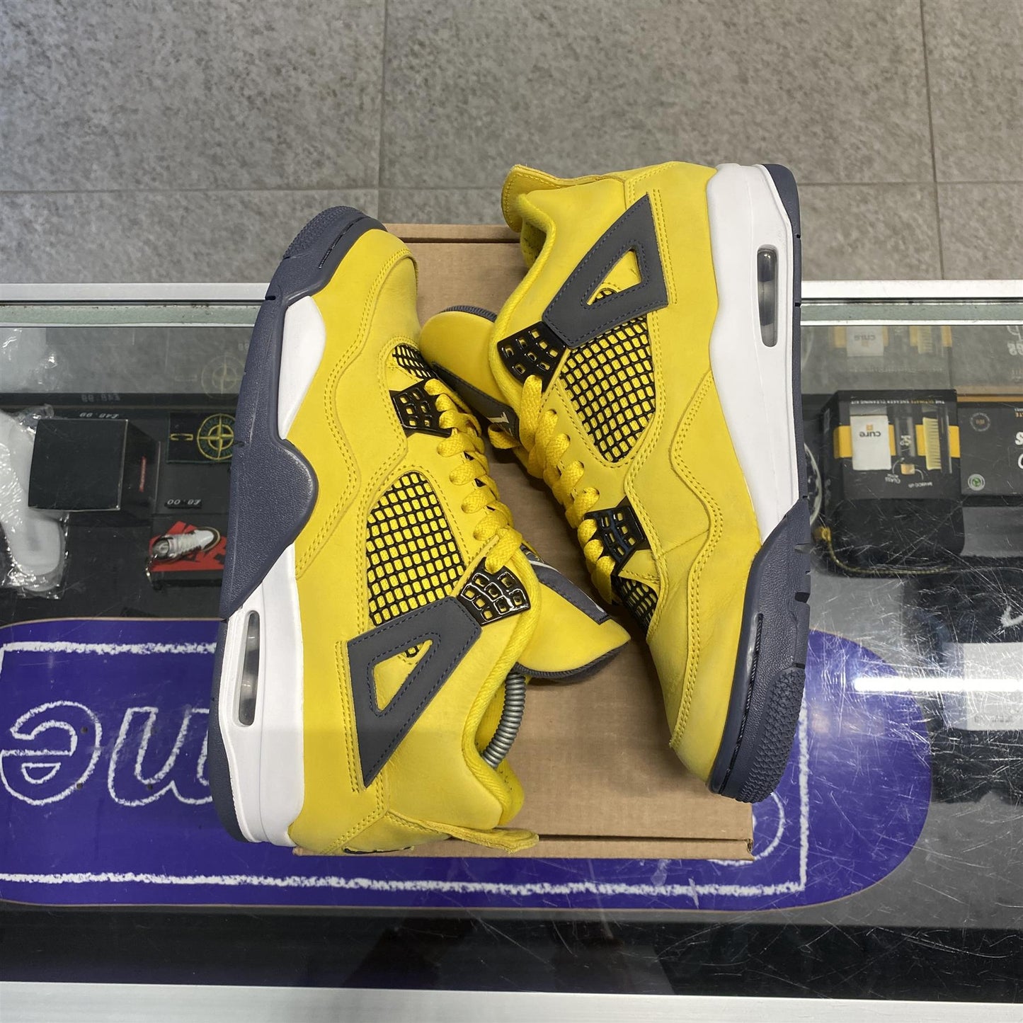 Air Jordan 4 Retro 'Lightning' (2021) UK7.5 (No Box)