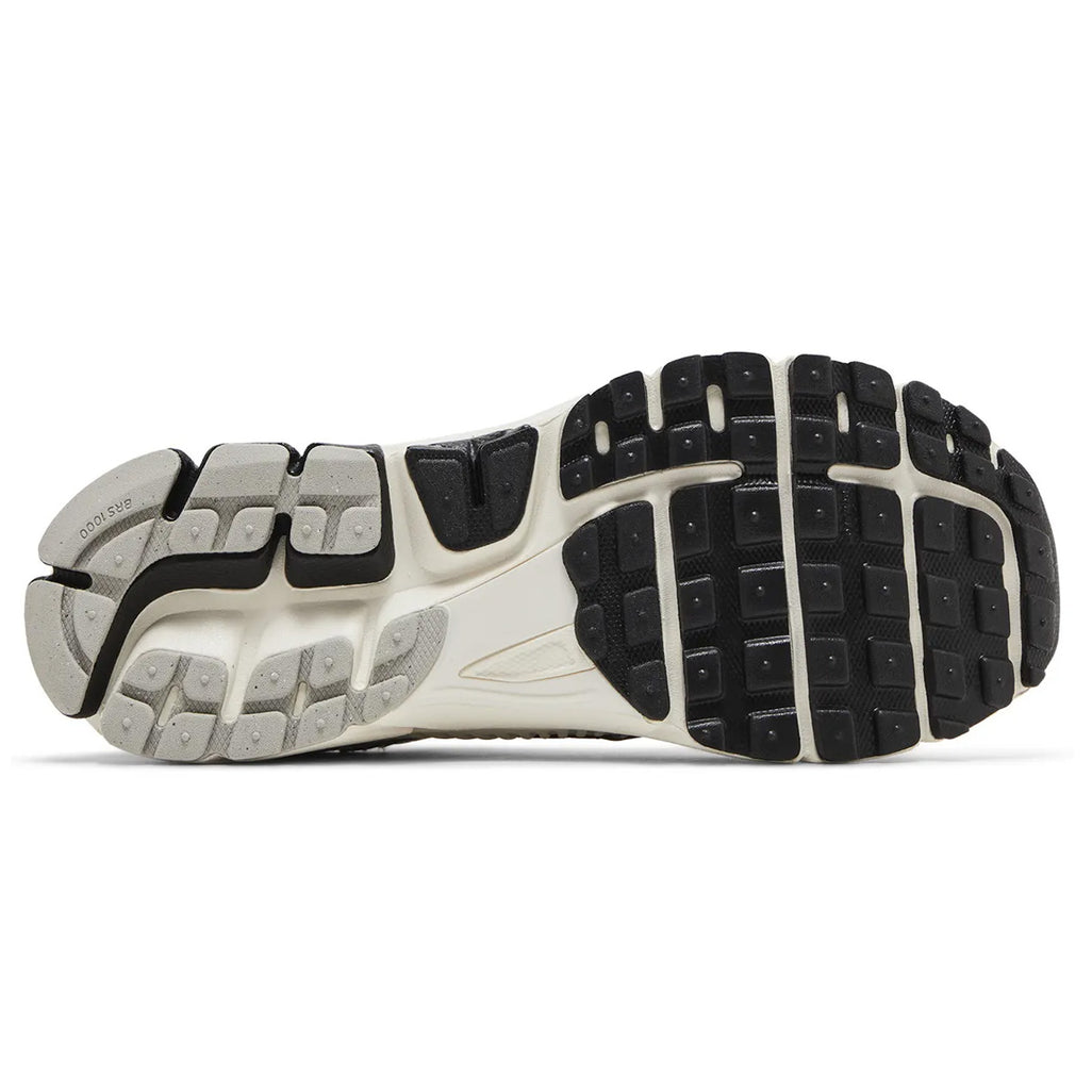 Nike Zoom Vomero 5 Photon Dust Black W