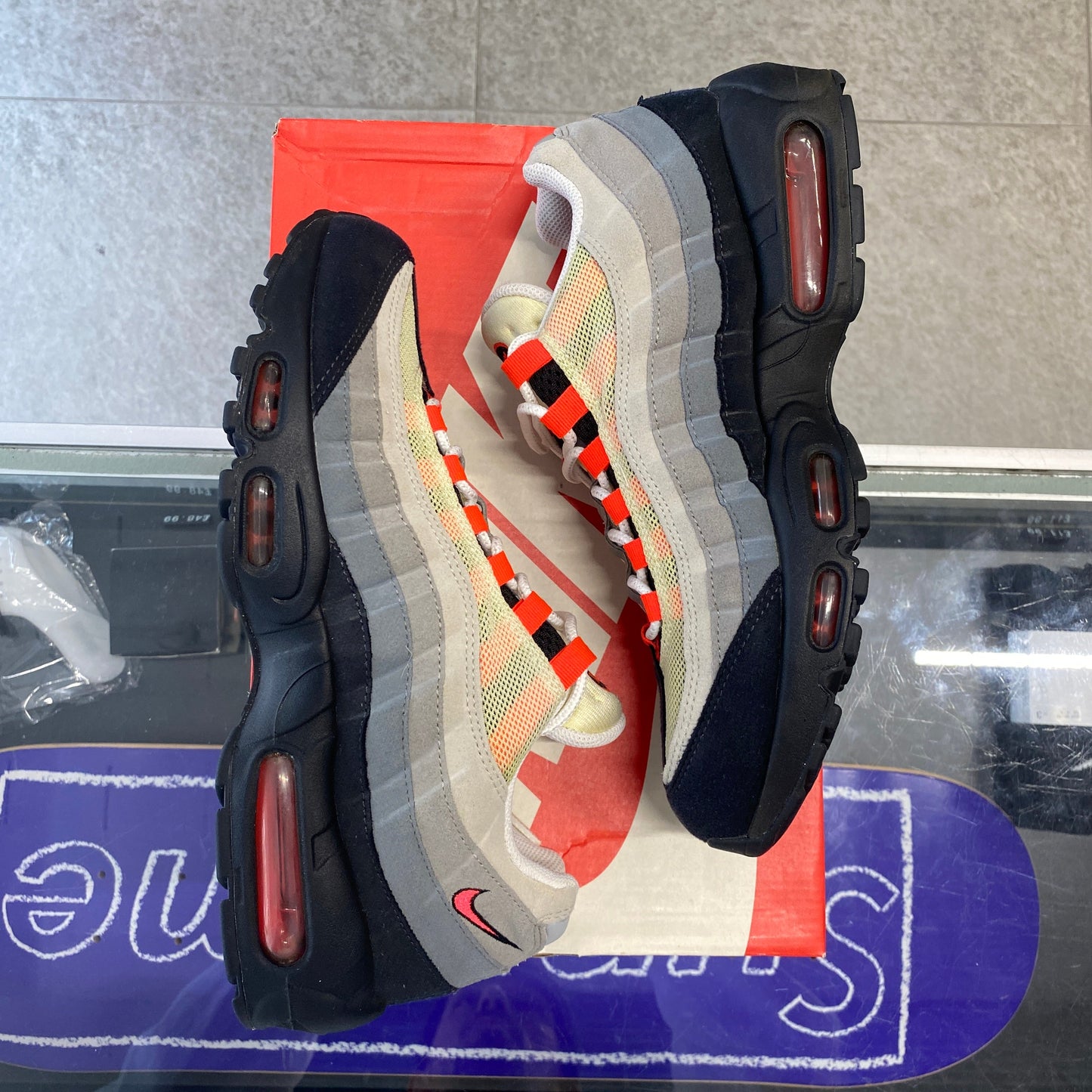 Nike Air Max 95 OG Solar Red UK8.5