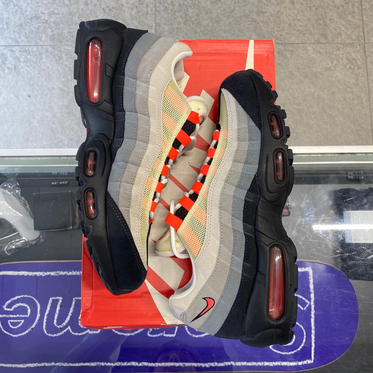 Nike Air Max 95 OG Solar Red UK8.5