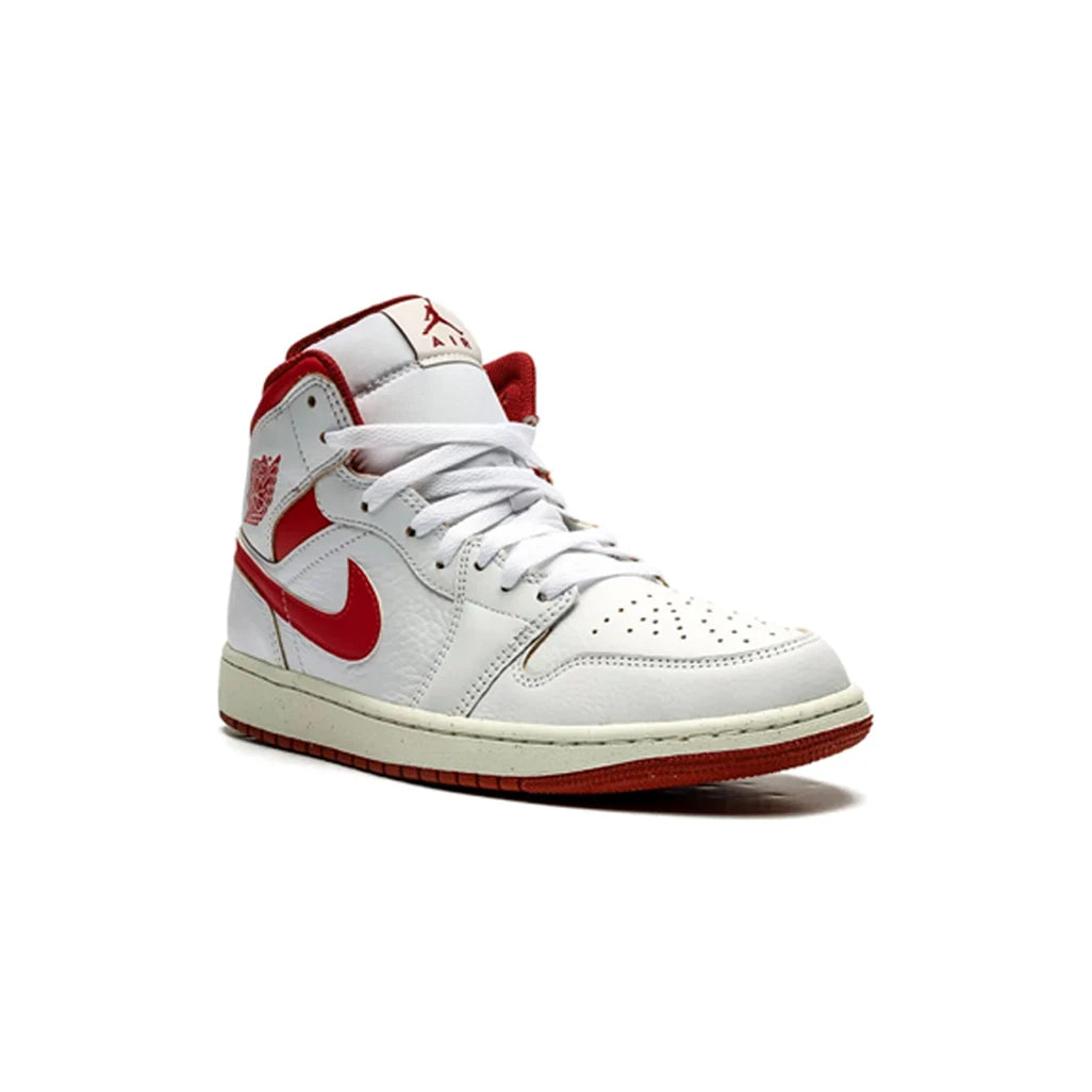 Jordan 1 Mid SE Dune Red