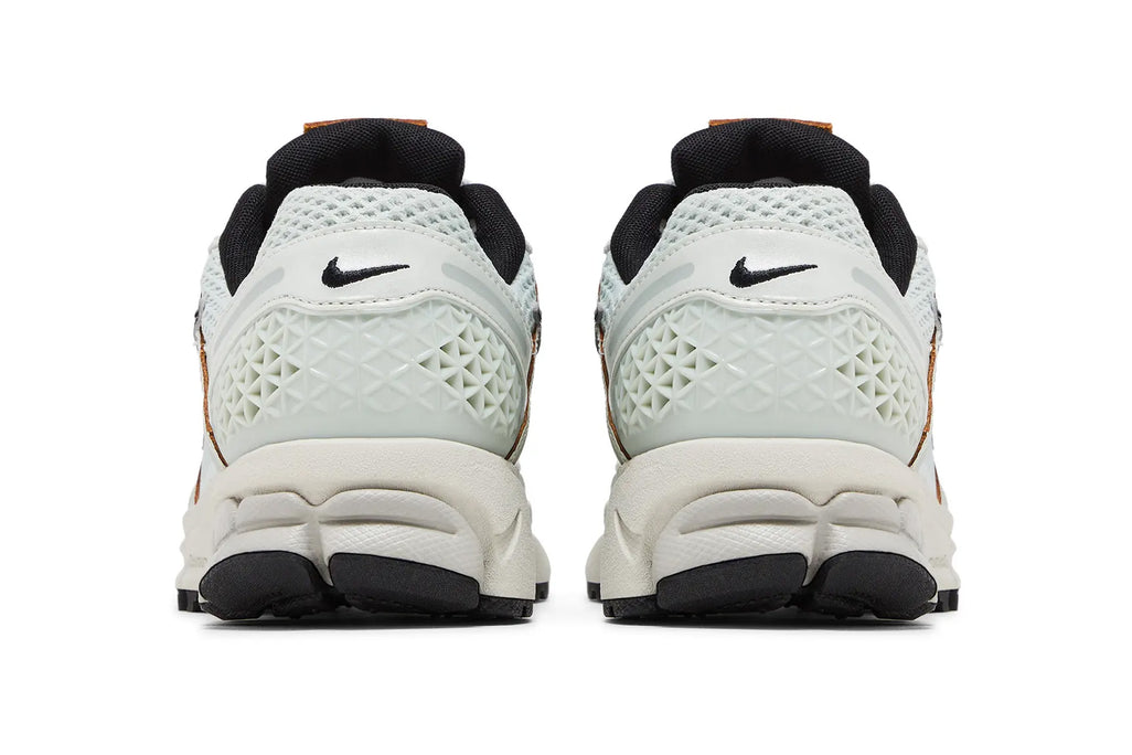 Nike Air Zoom Vomero 5 Light Silver Chrome W