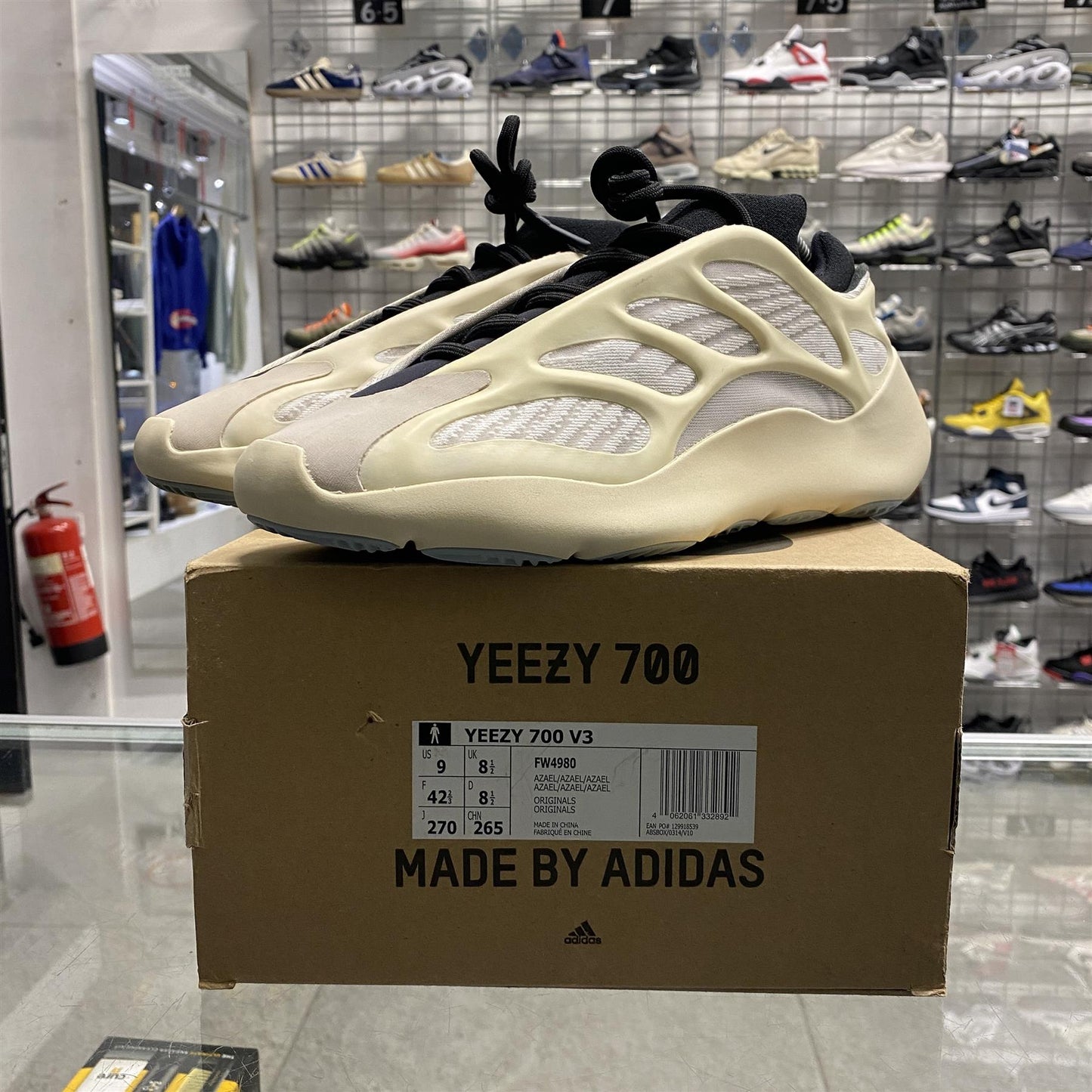 Adidas Yeezy 700 V3 'Azael' UK8.5