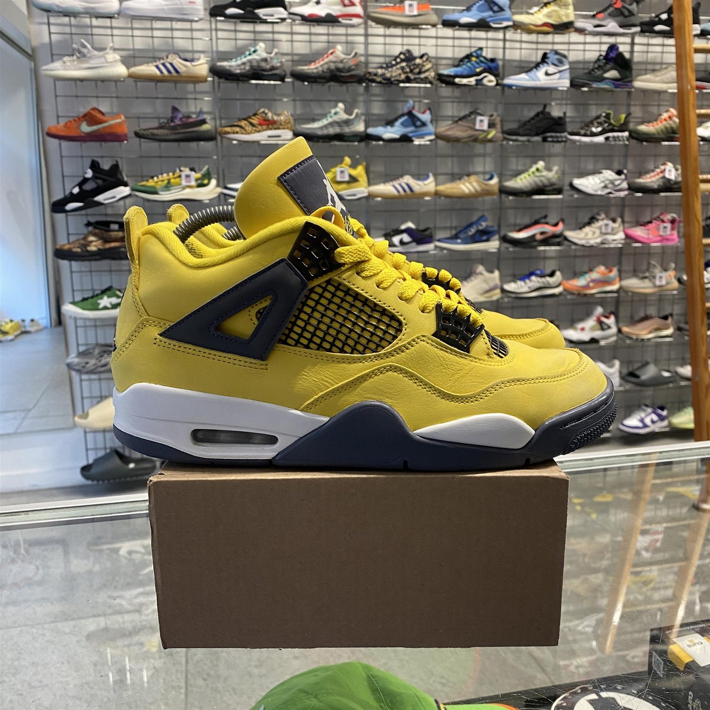 Air Jordan 4 Retro 'Lightning' (2021) UK7.5 (No Box)