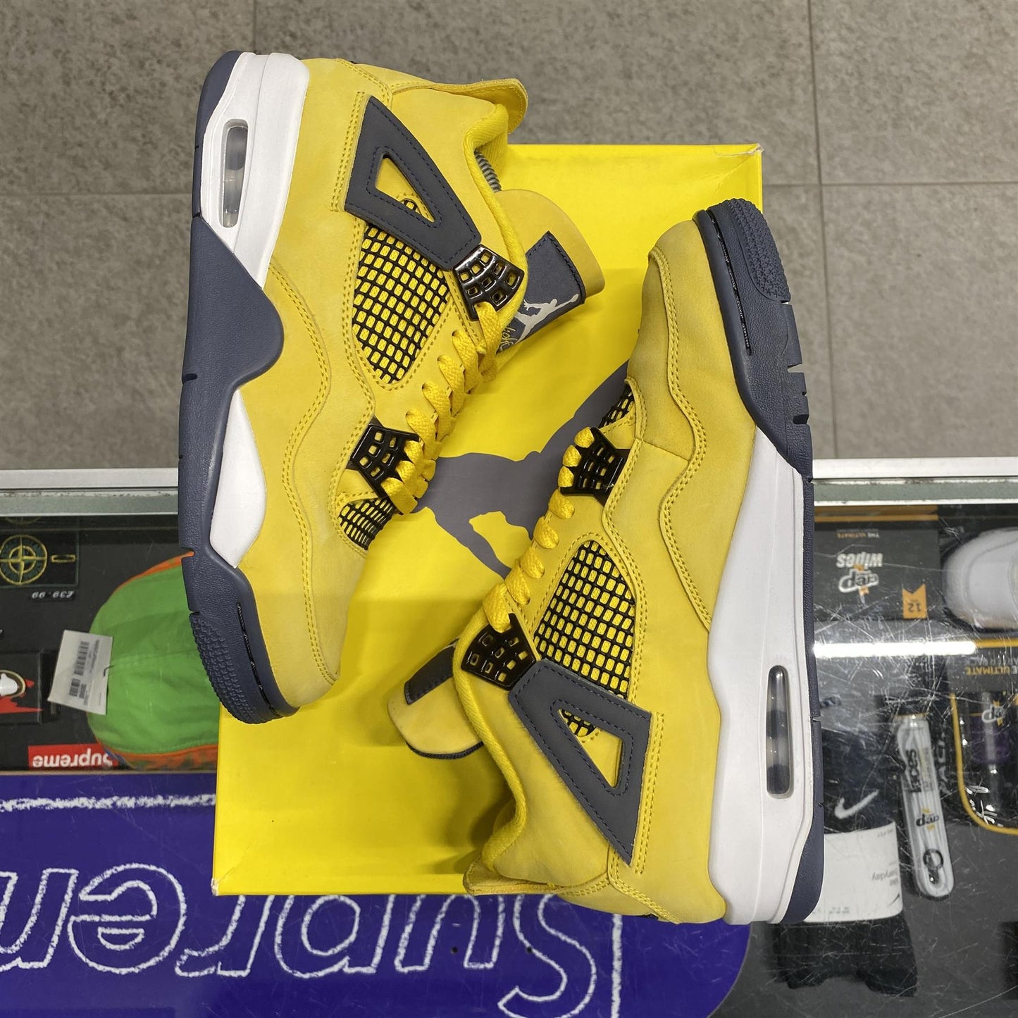 Jordan 4 Retro 'Lightning' (2021) UK7