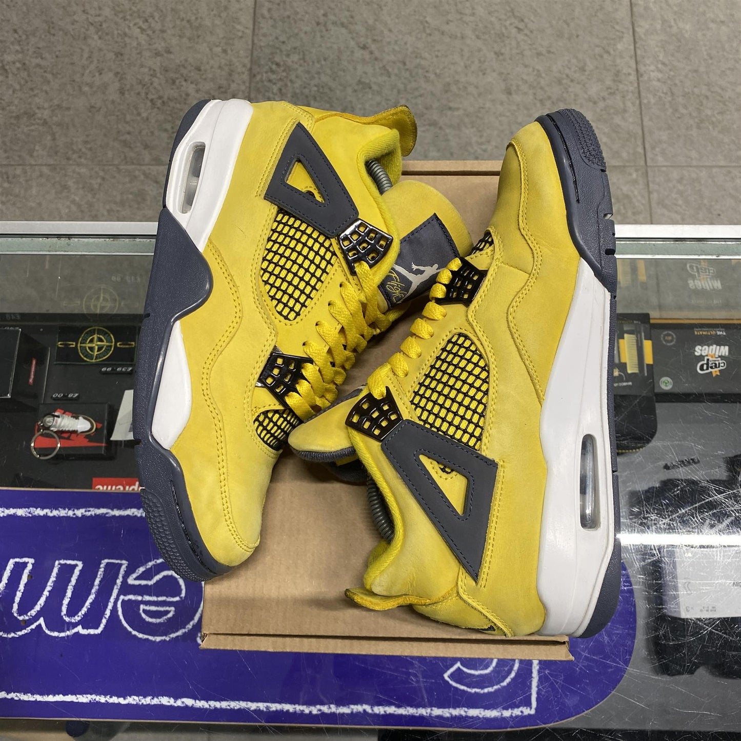 Air Jordan 4 Retro 'Lightning' (2021) UK7 (No Box)