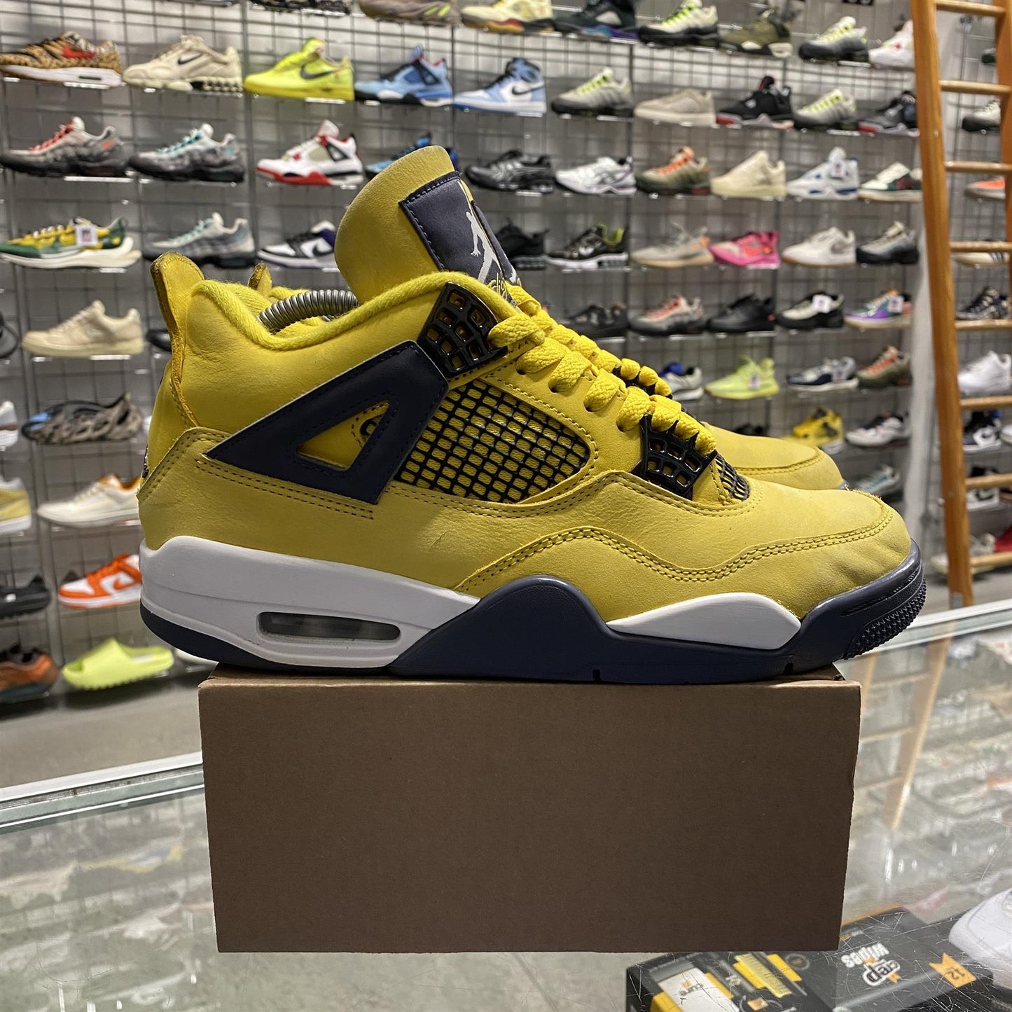 Air Jordan 4 Retro 'Lightning' (2021) UK7 (No Box)