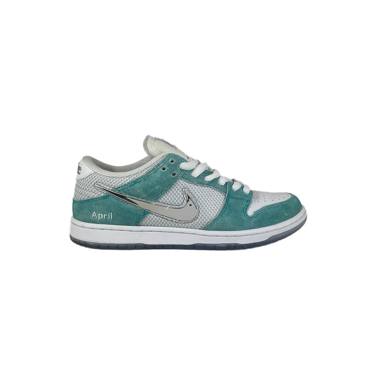 Nike SB Dunk Low 'April Skateboards' UK7.5