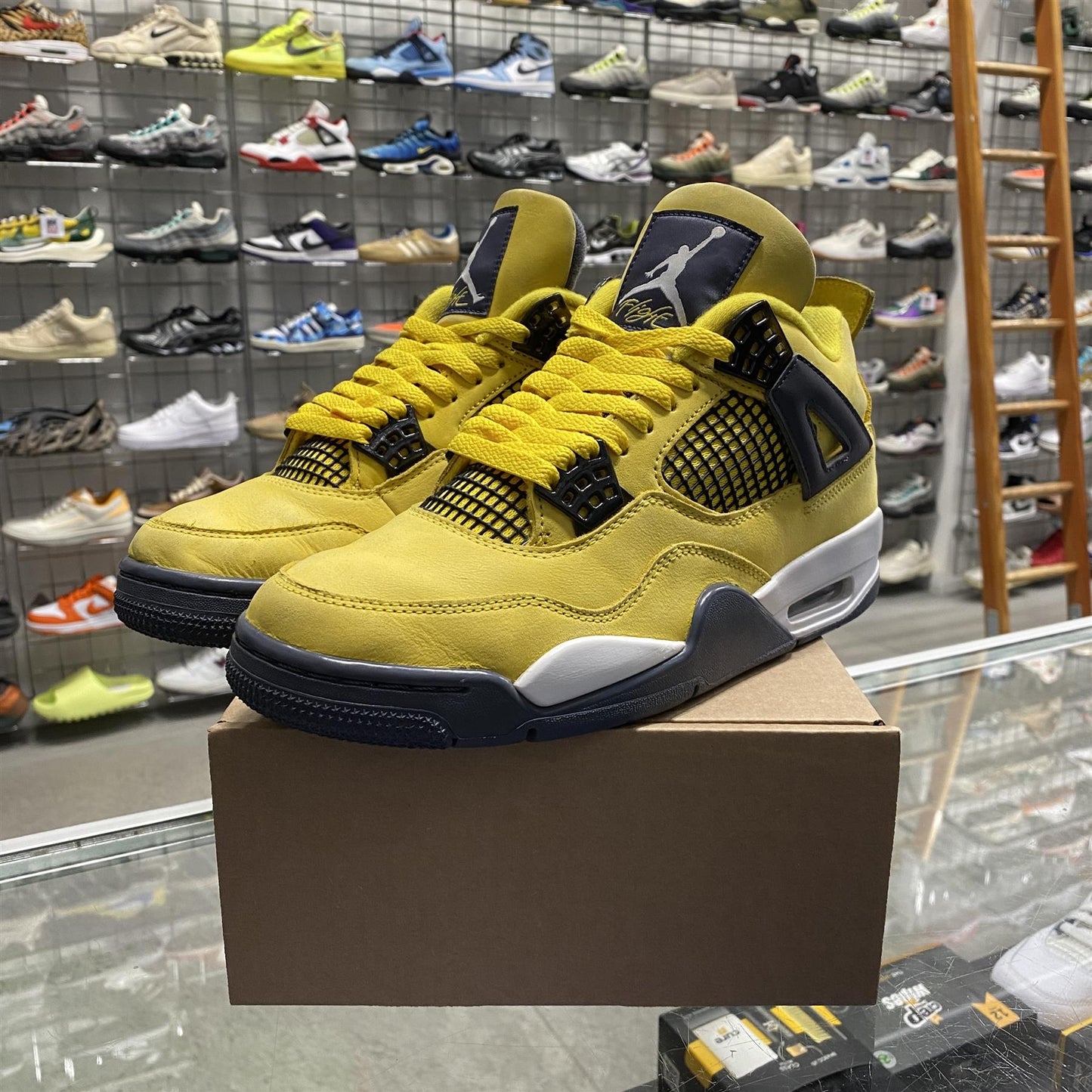 Air Jordan 4 Retro 'Lightning' (2021) UK7 (No Box)