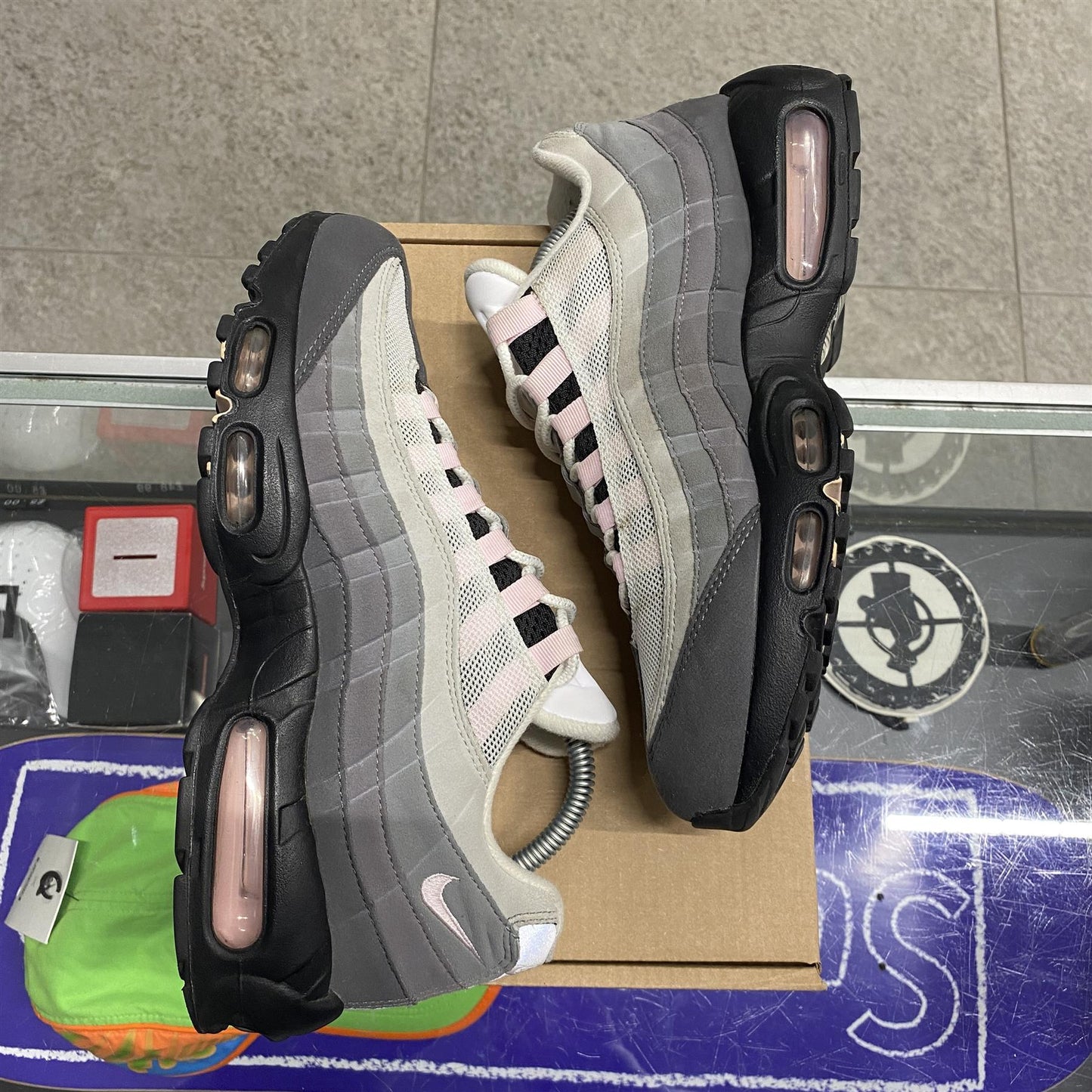 Nike Air Max 95 'Gunsmoke Pink Foam' UK8 (No Box)