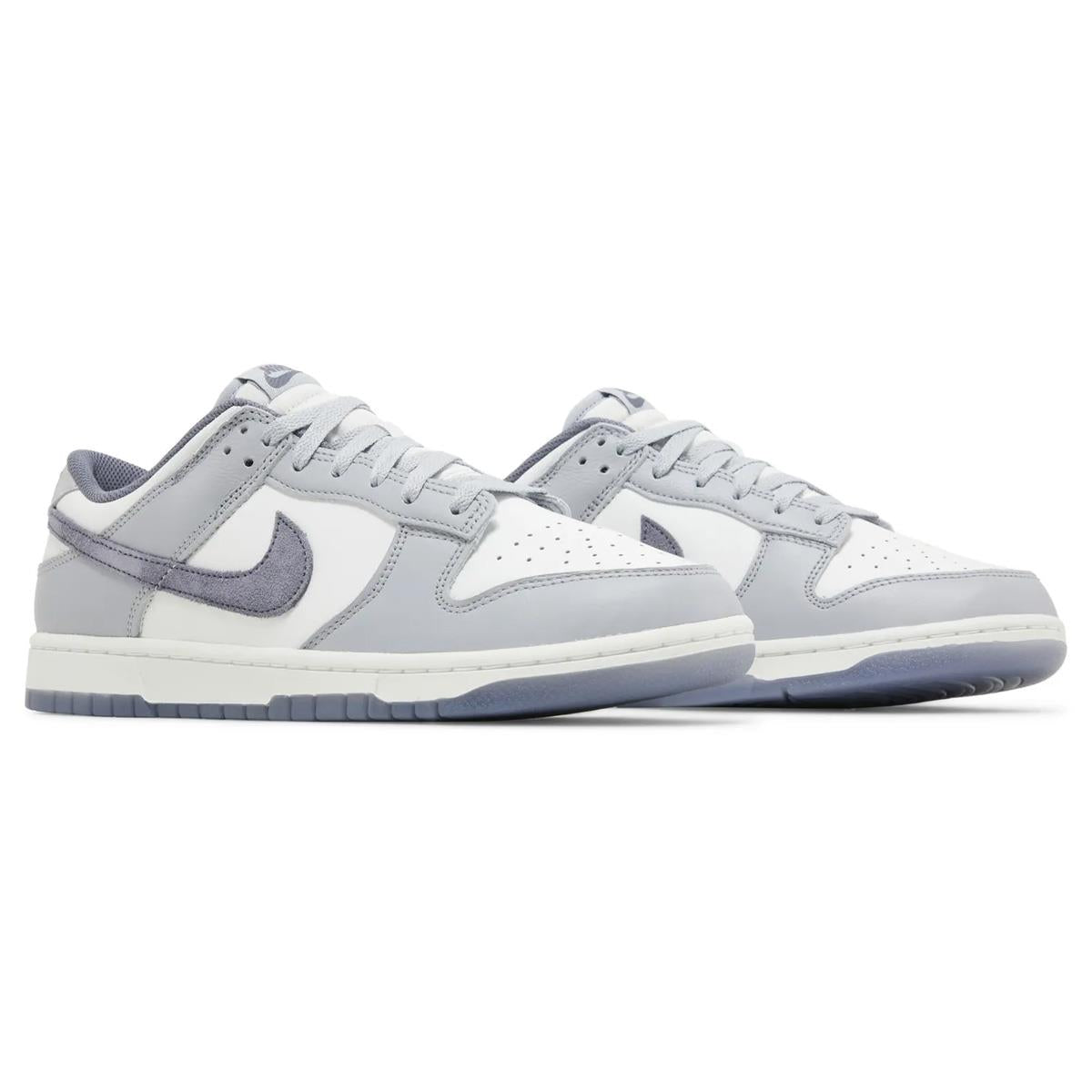 Nike Dunk Low SE Light Carbon