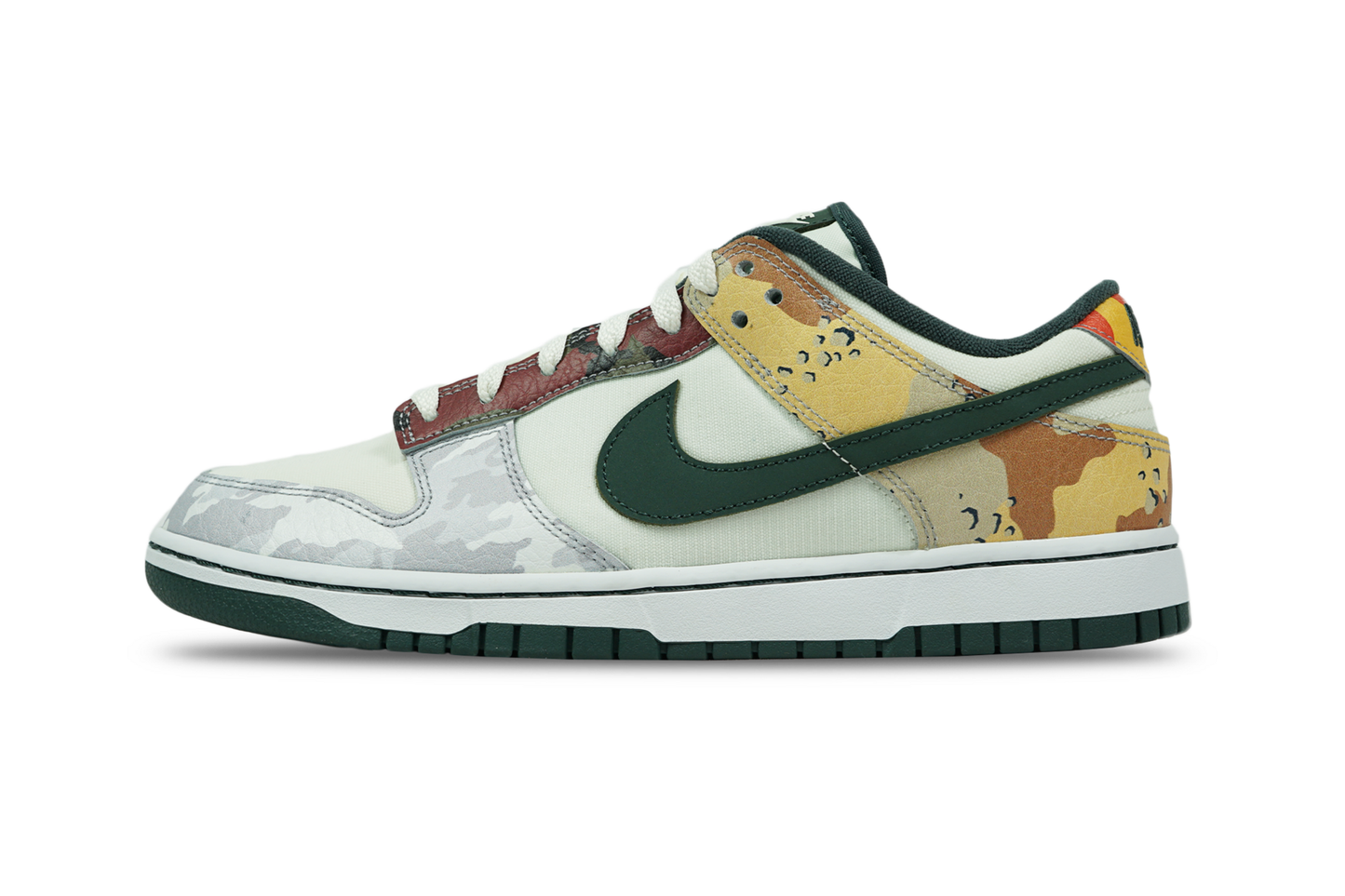 Nike Dunk Low SE Sail Multi-Camo