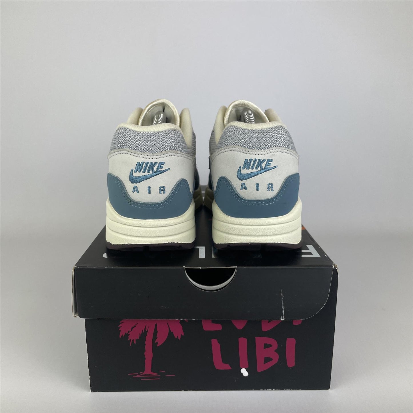 Nike Air Max 1 Patta Waves Noise Aqua (with Bracelet) UK7.5