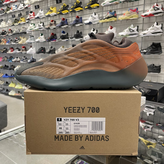 Yeezy 700 V3 'Copper Fade' UK11