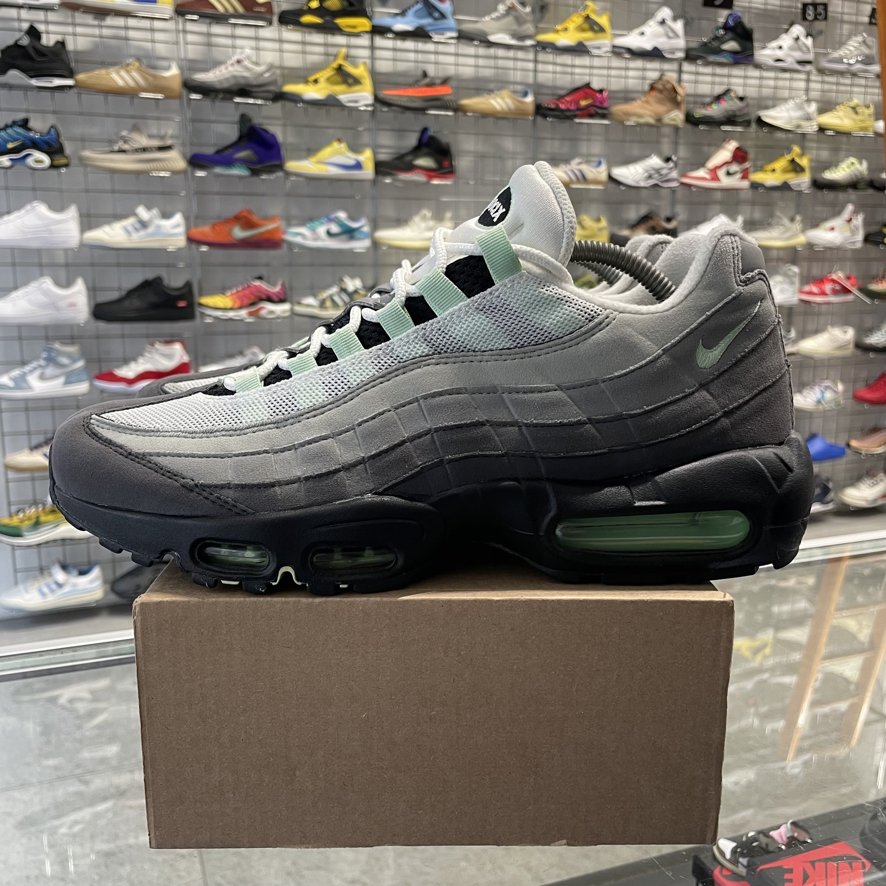 Nike Air Max 95 OG 'Fresh Mint' UK9.5 (No Box) – OG Kicks