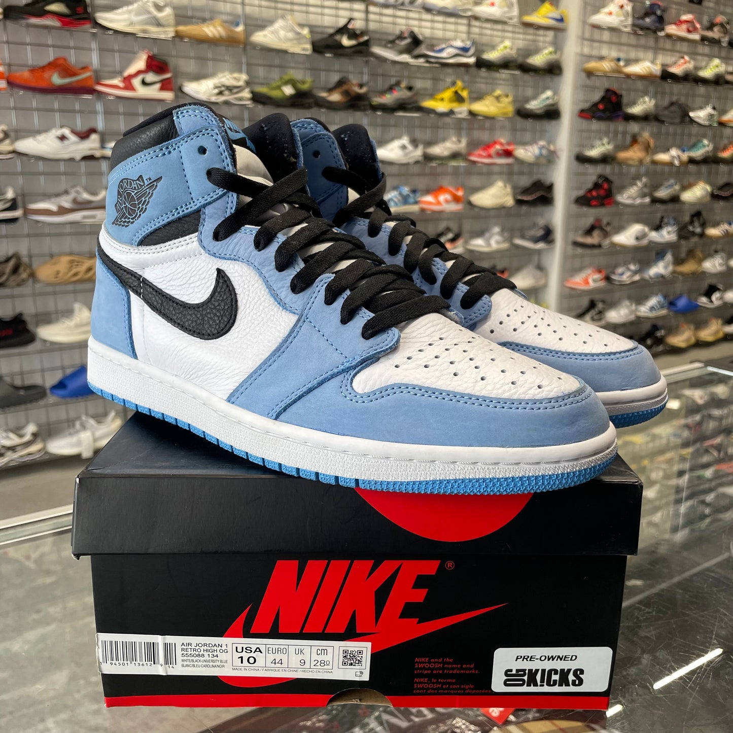 Jordan 1 Retro High OG 'University Blue' UK9*