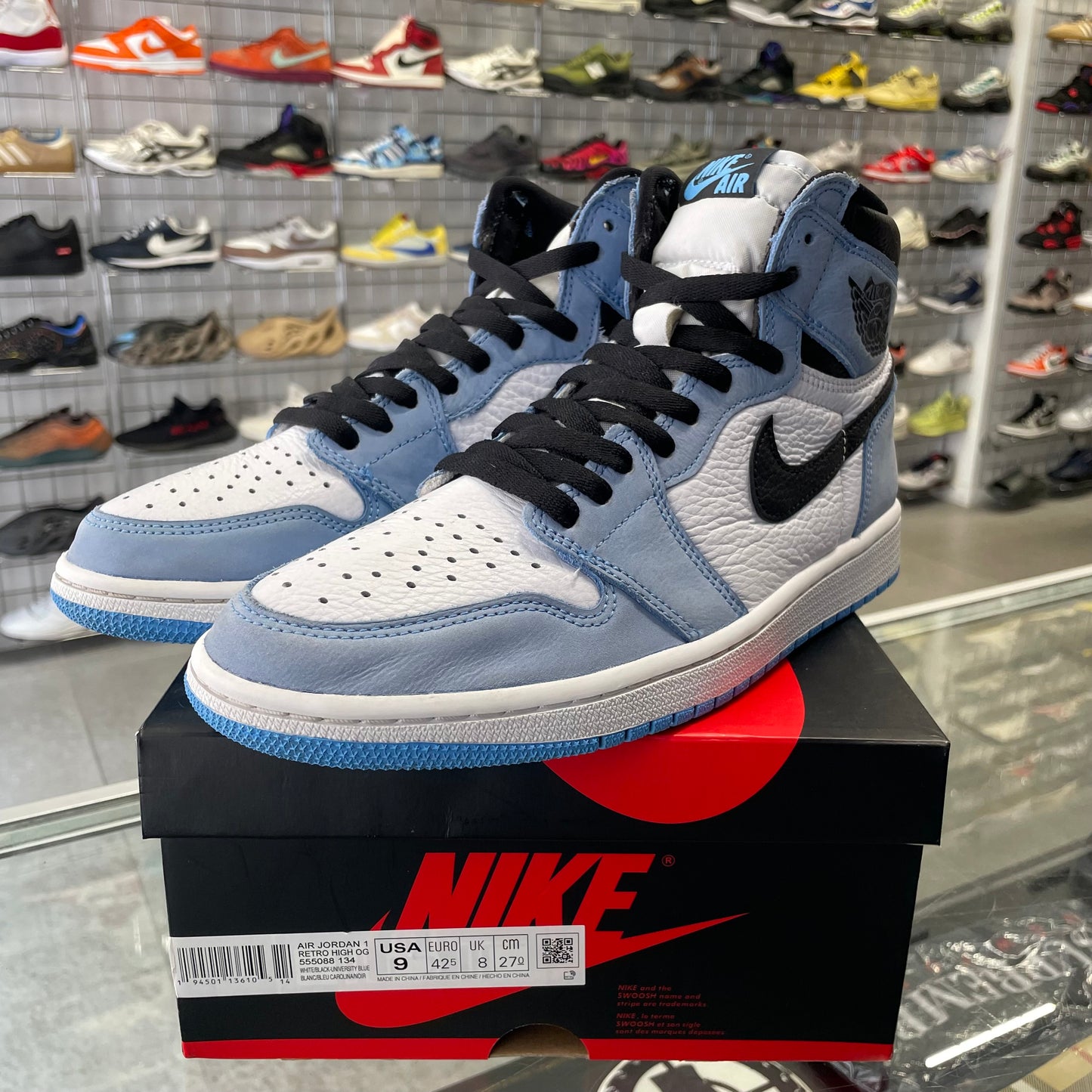 Jordan 1 Retro High OG 'University Blue' UK8