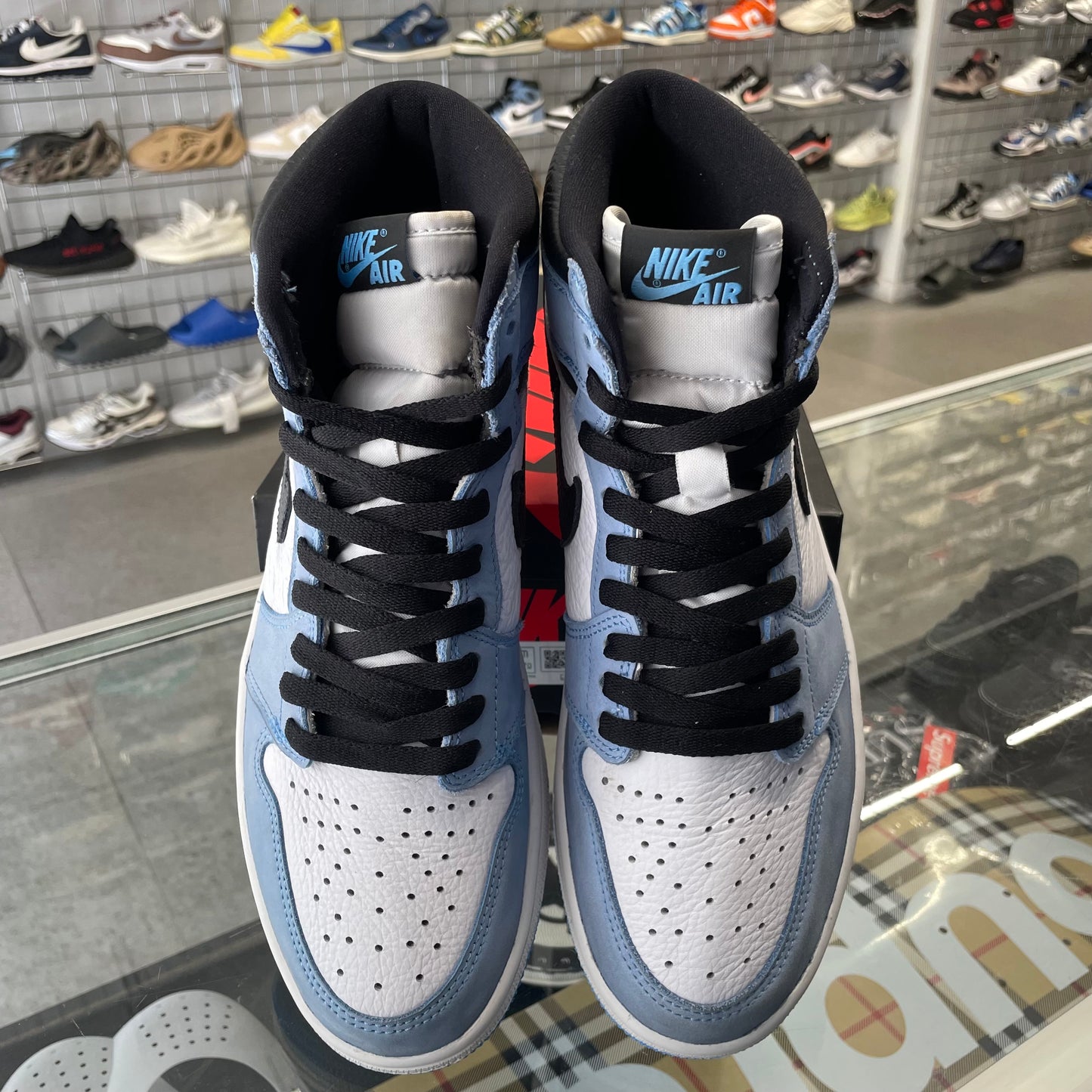 Jordan 1 Retro High OG 'University Blue' UK8