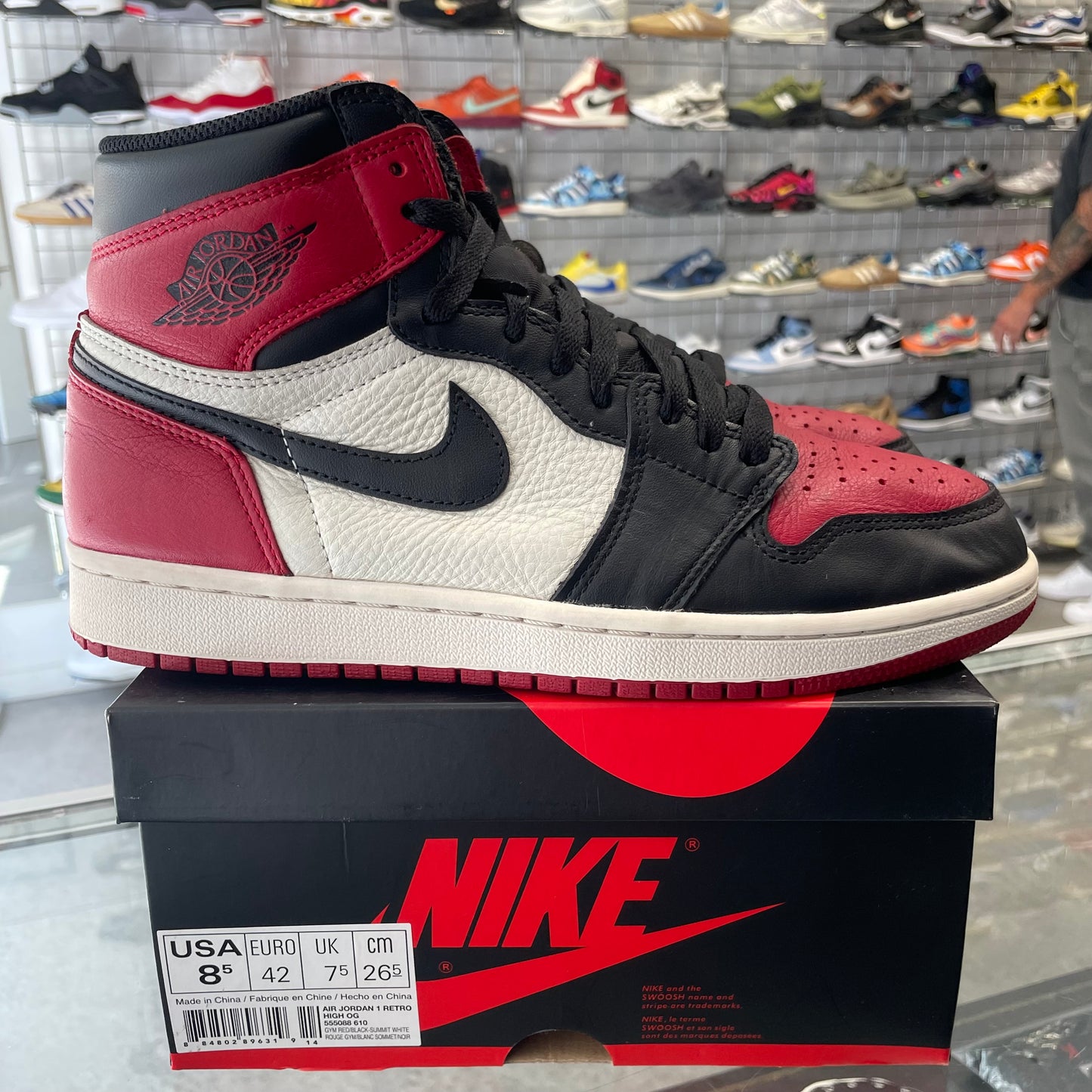 Jordan 1 Retro High 'Bred Toe' UK7.5