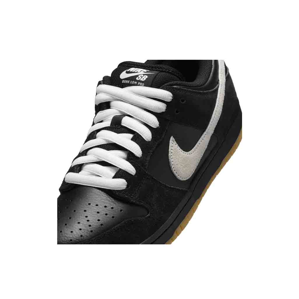 Nike Dunk Low SB Black Gum