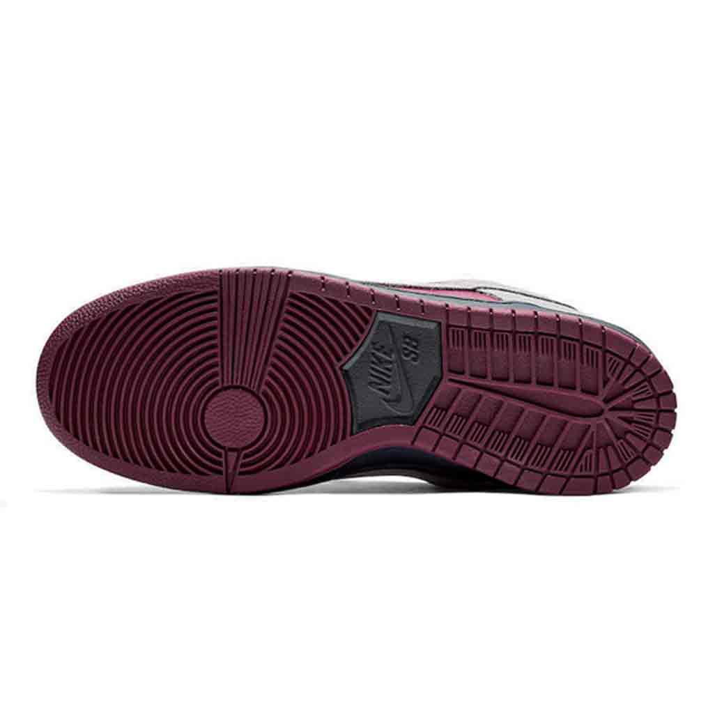 Nike Dunk SB Low 'True Berry'