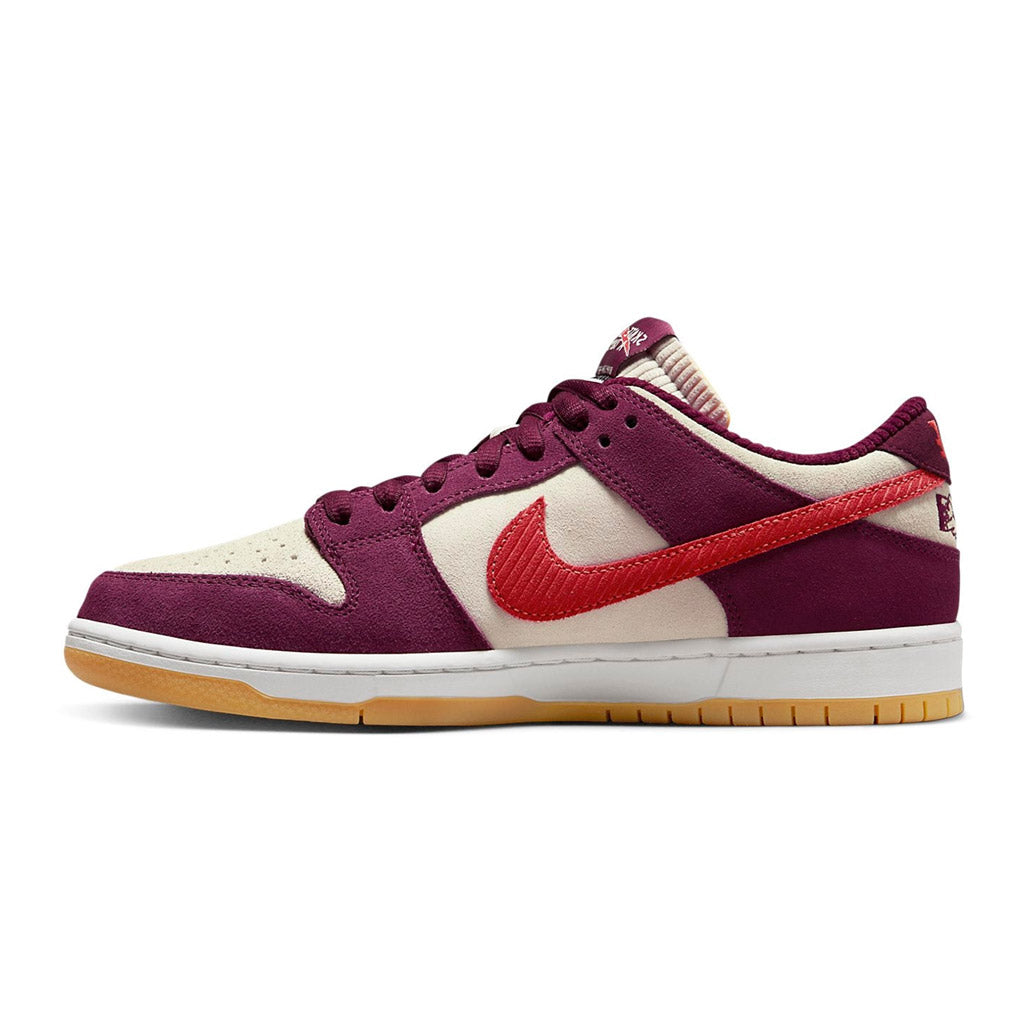Nike SB Dunk Low Skate Like a Girl