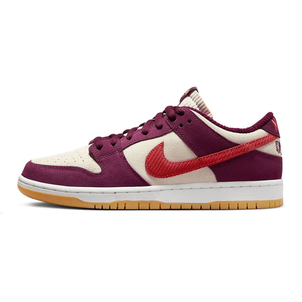 Nike SB Dunk Low Skate Like a Girl