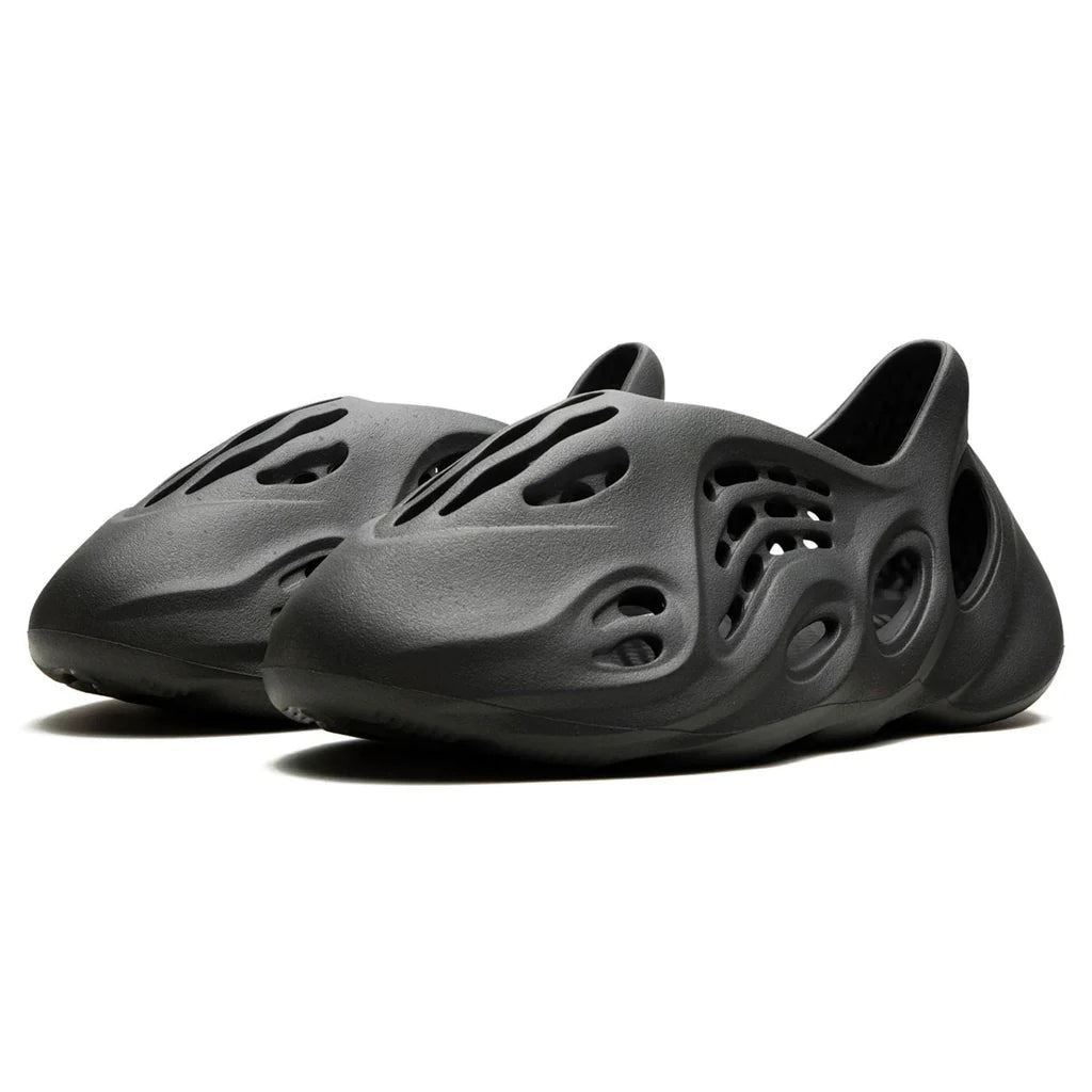  YZY FOAM RNR カーボン 28.5 10 adidas Yeezy Foam RNR Carbon – OG Kicks