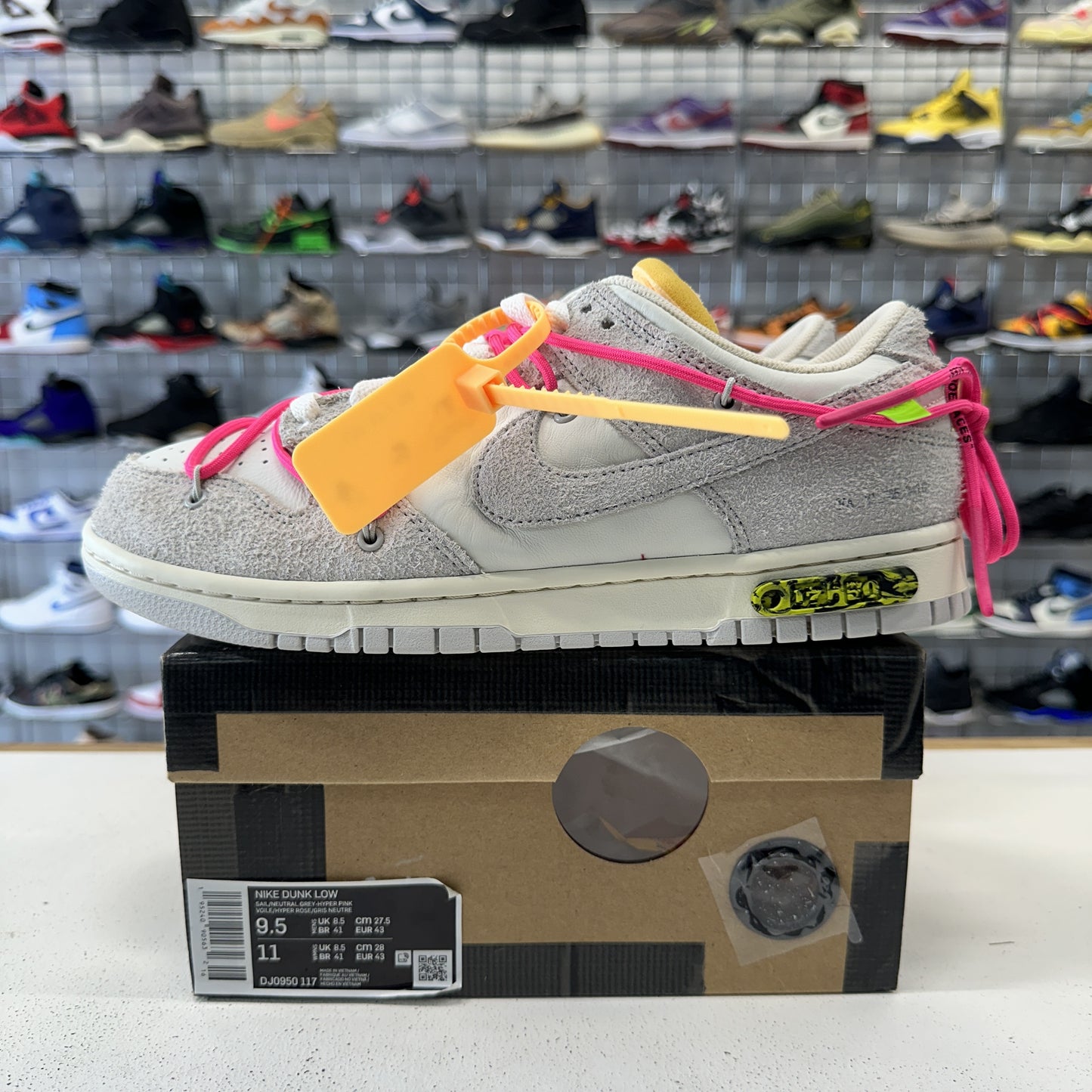 Off-White x Nike Dunk Low 'Lot 17 of 50' UK8.5