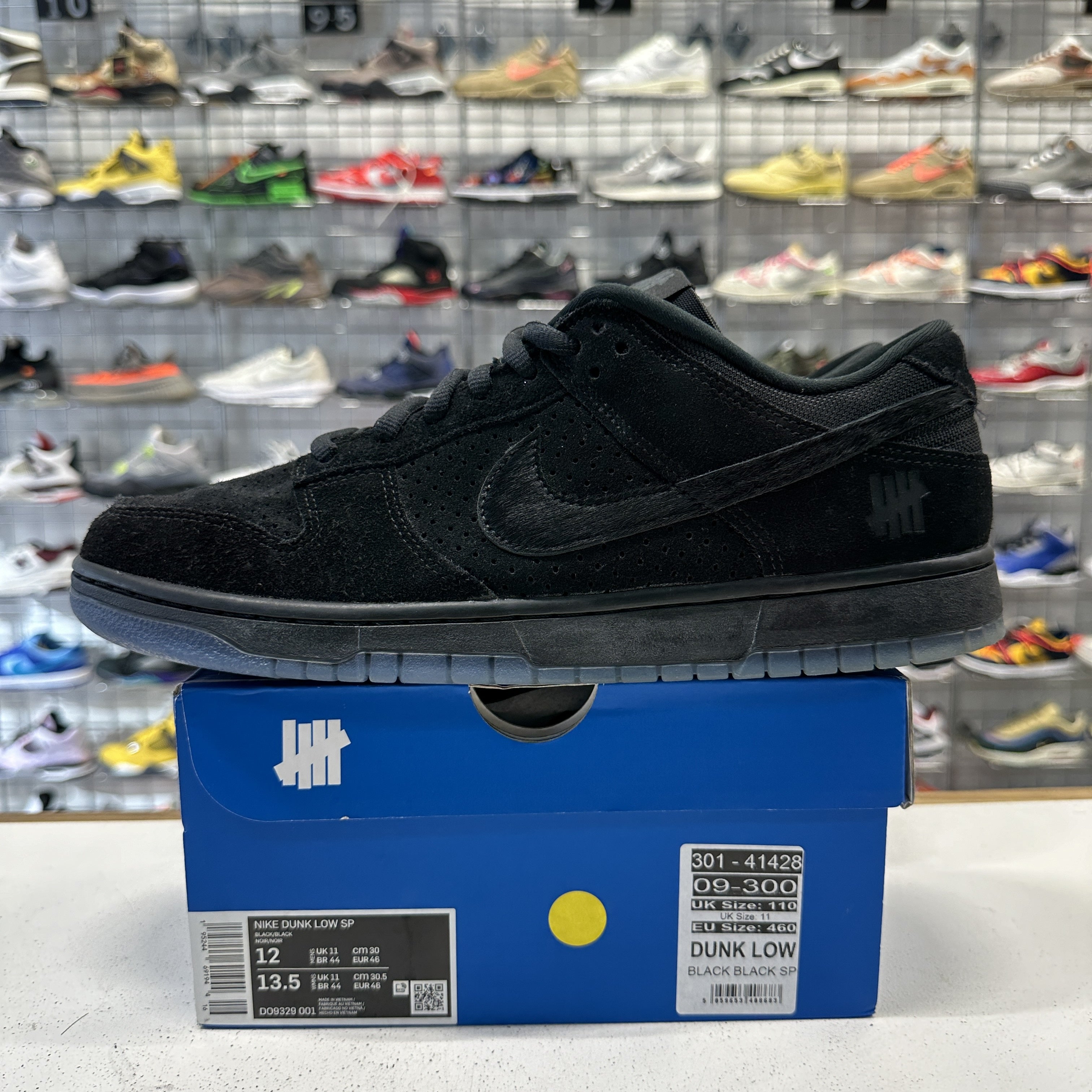 Nike on sale undefeated noir